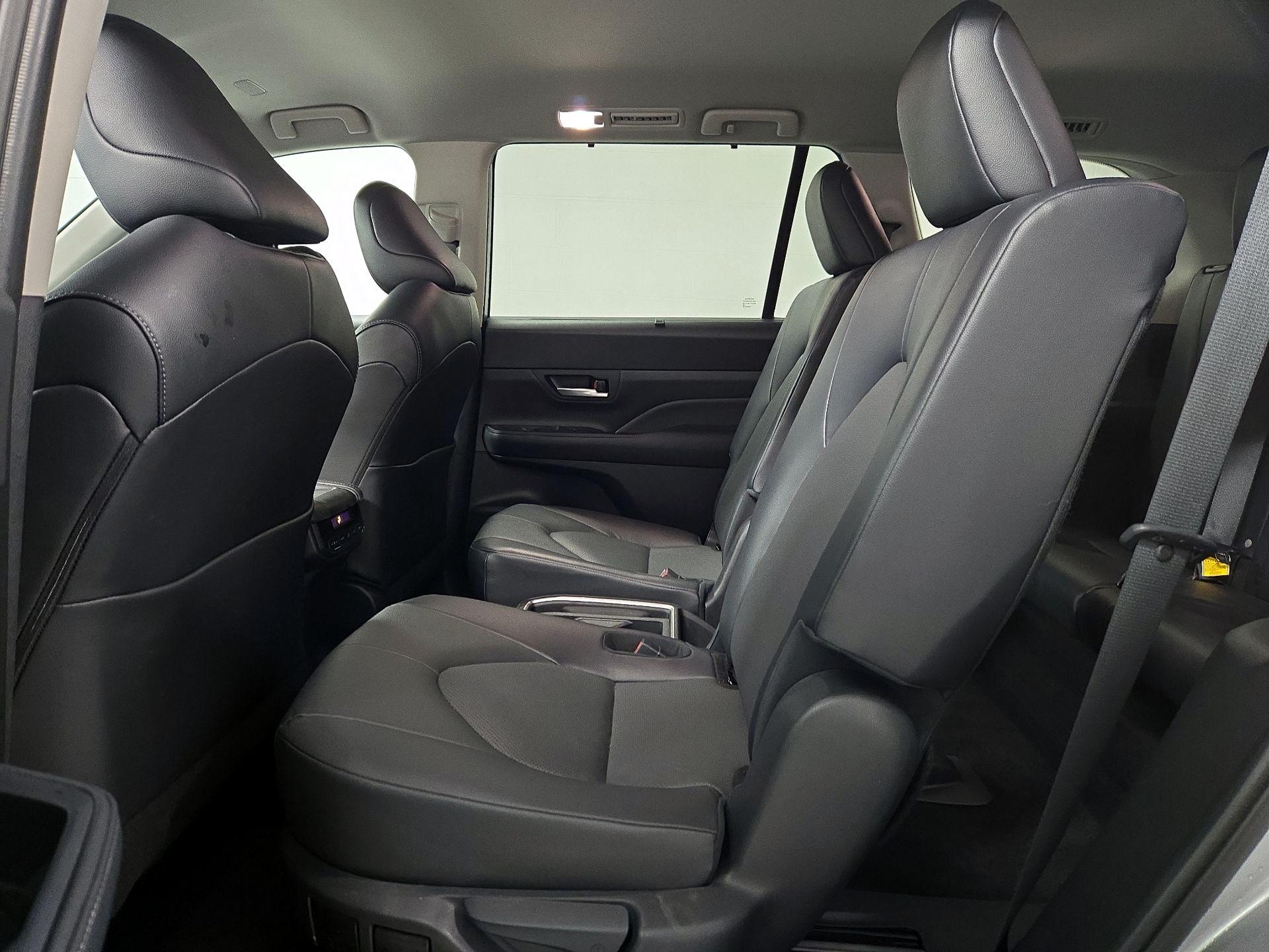 Thumbnail: 2025 Toyota Grand Highlander - 19