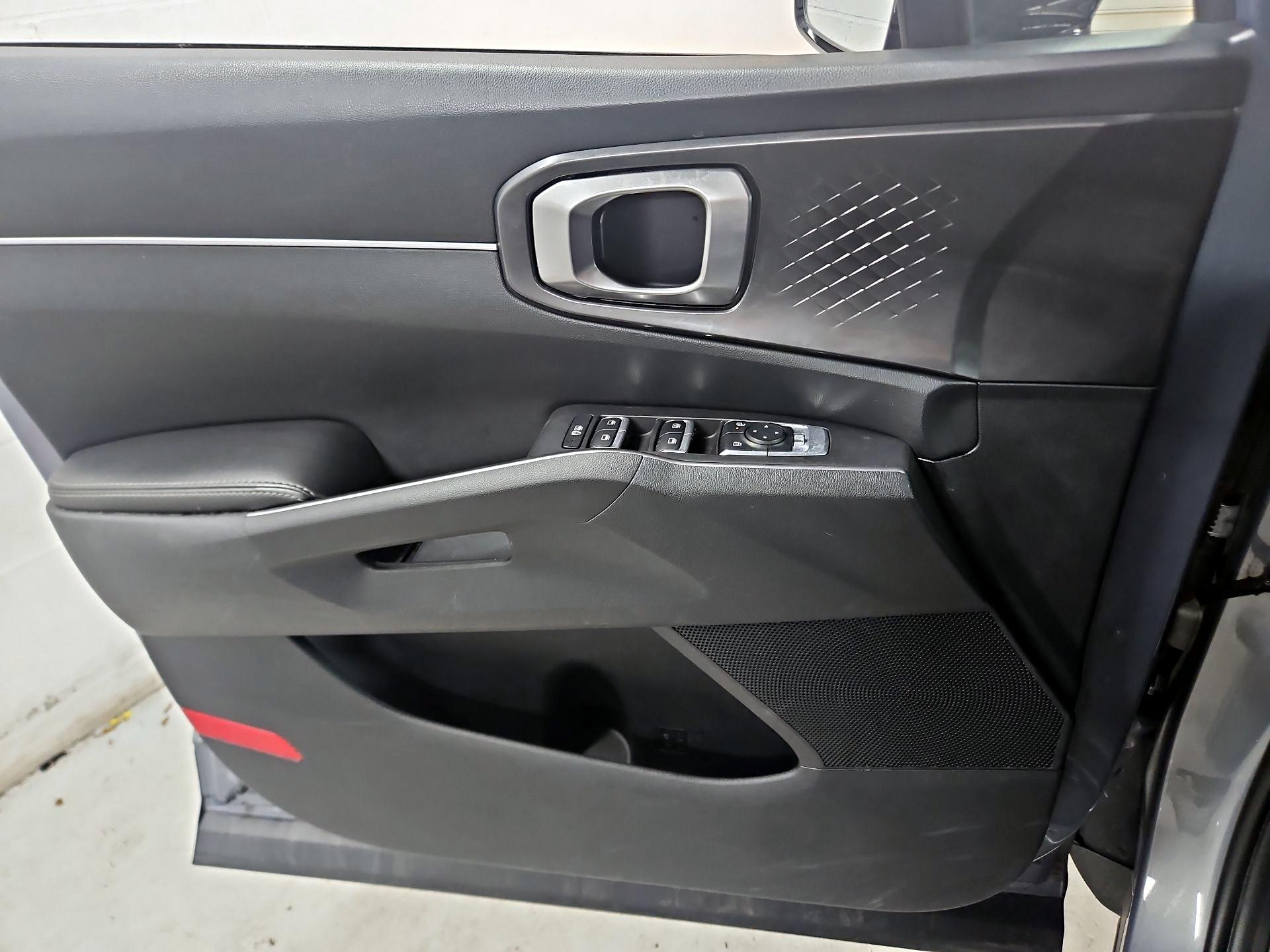 Thumbnail: 2024 Kia Sorento - 12