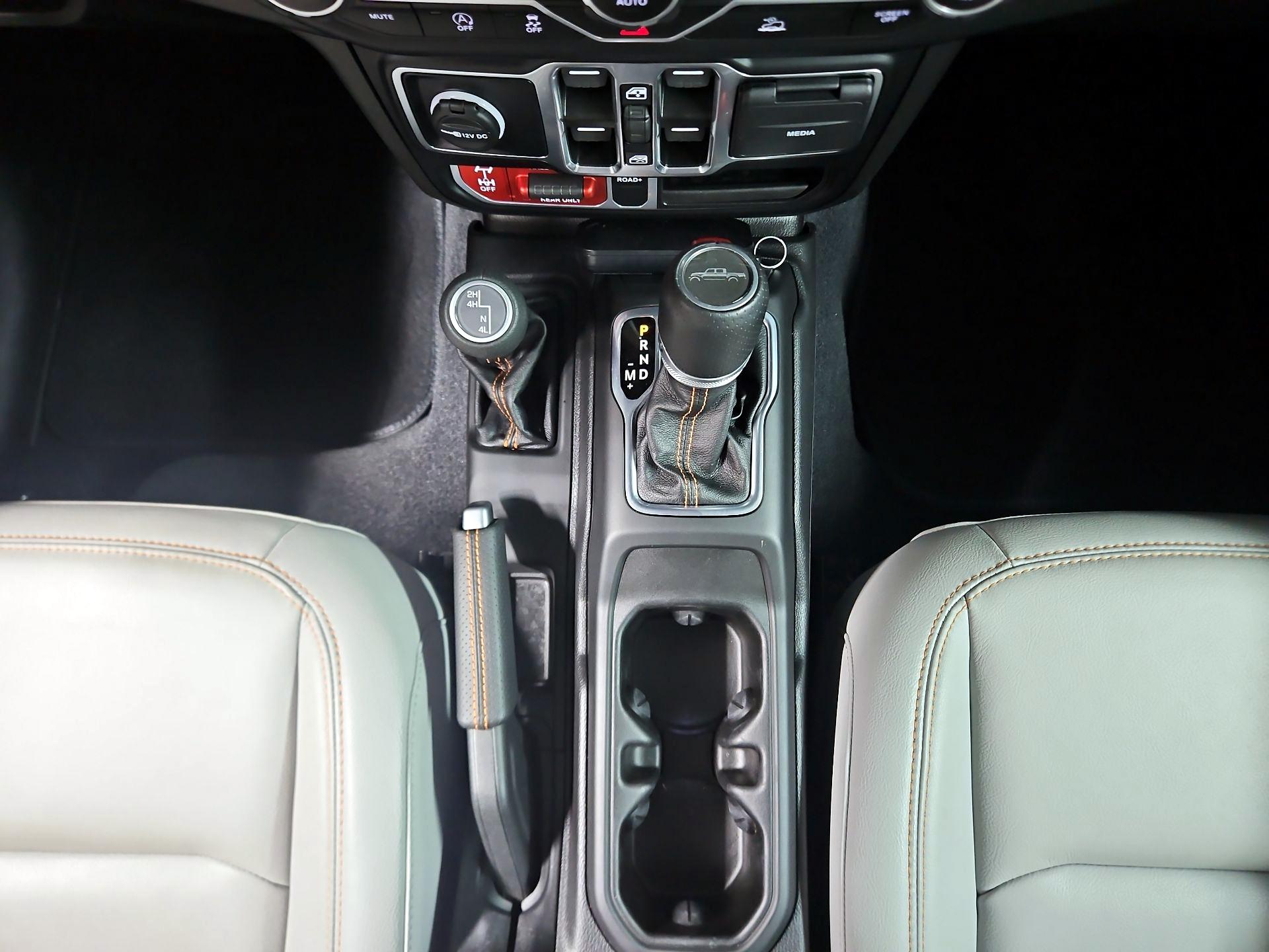 Thumbnail: 2023 Jeep Gladiator - 18