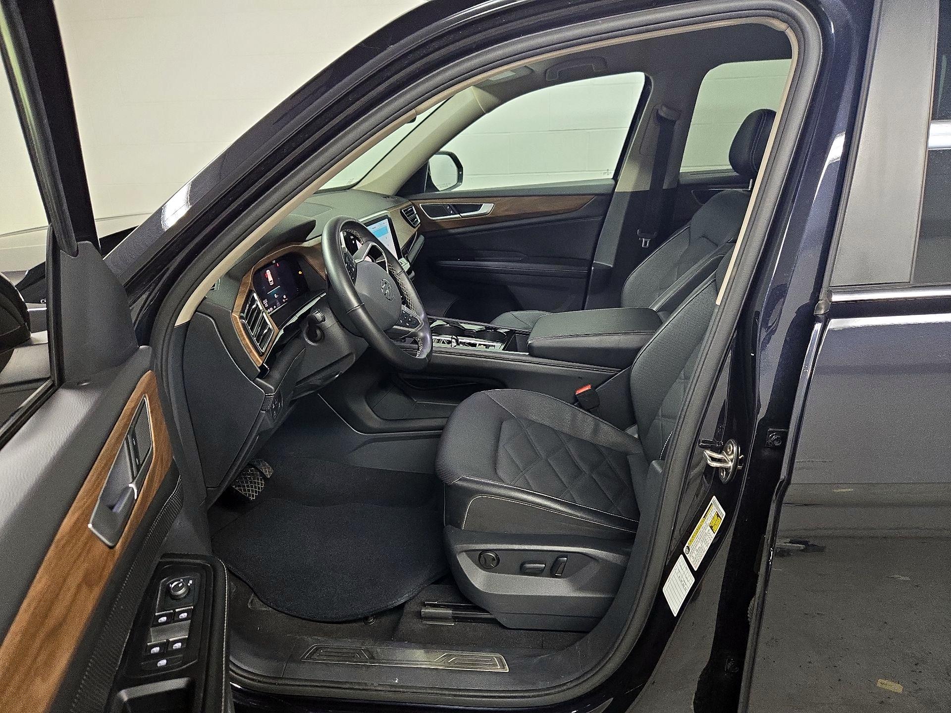 Thumbnail: 2024 Volkswagen Atlas - 11