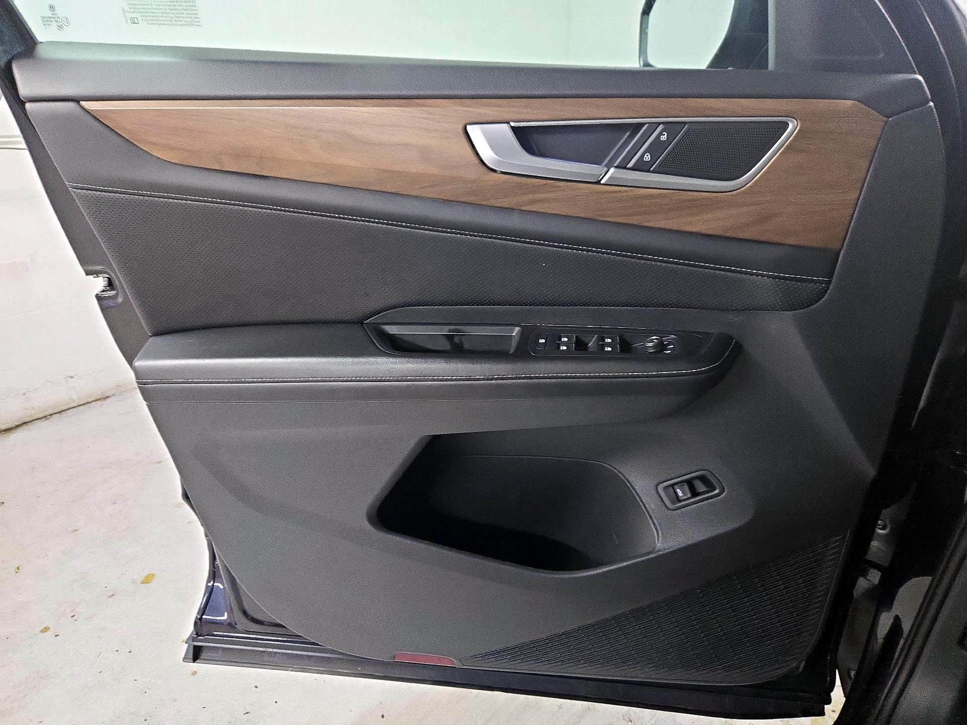 Thumbnail: 2024 Volkswagen Atlas - 12