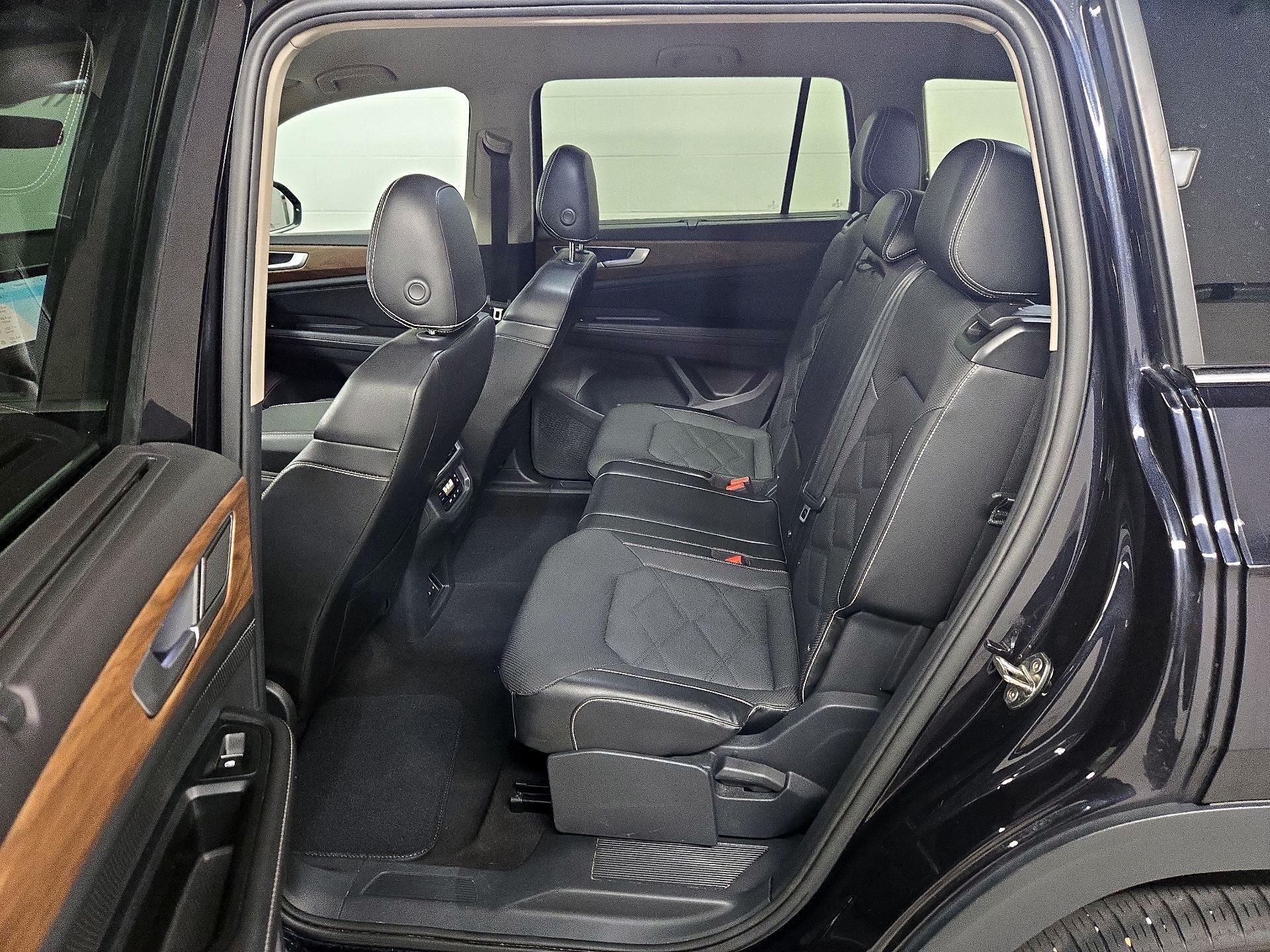 Thumbnail: 2024 Volkswagen Atlas - 19