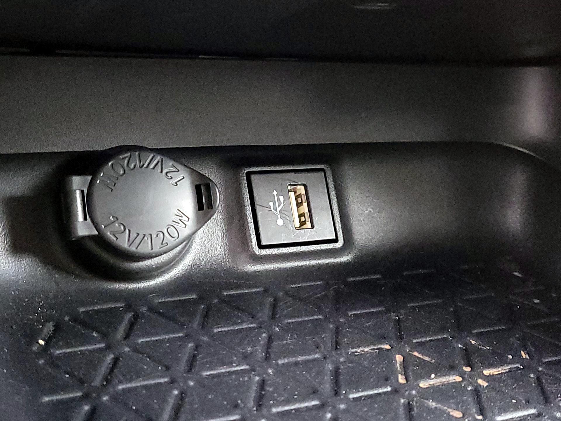 Thumbnail: 2025 Toyota RAV4 - 18