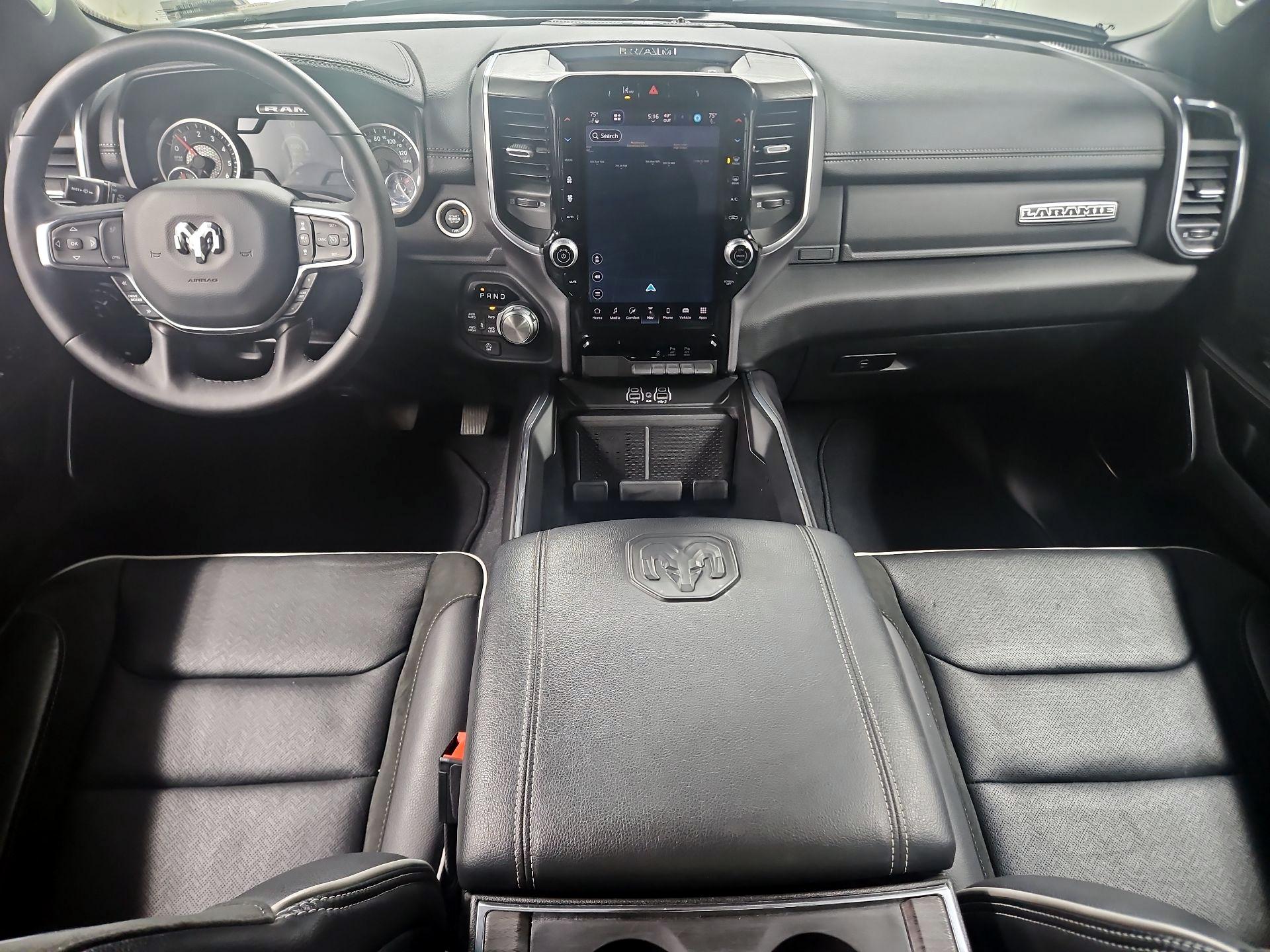 Thumbnail: 2025 RAM 1500 - 9