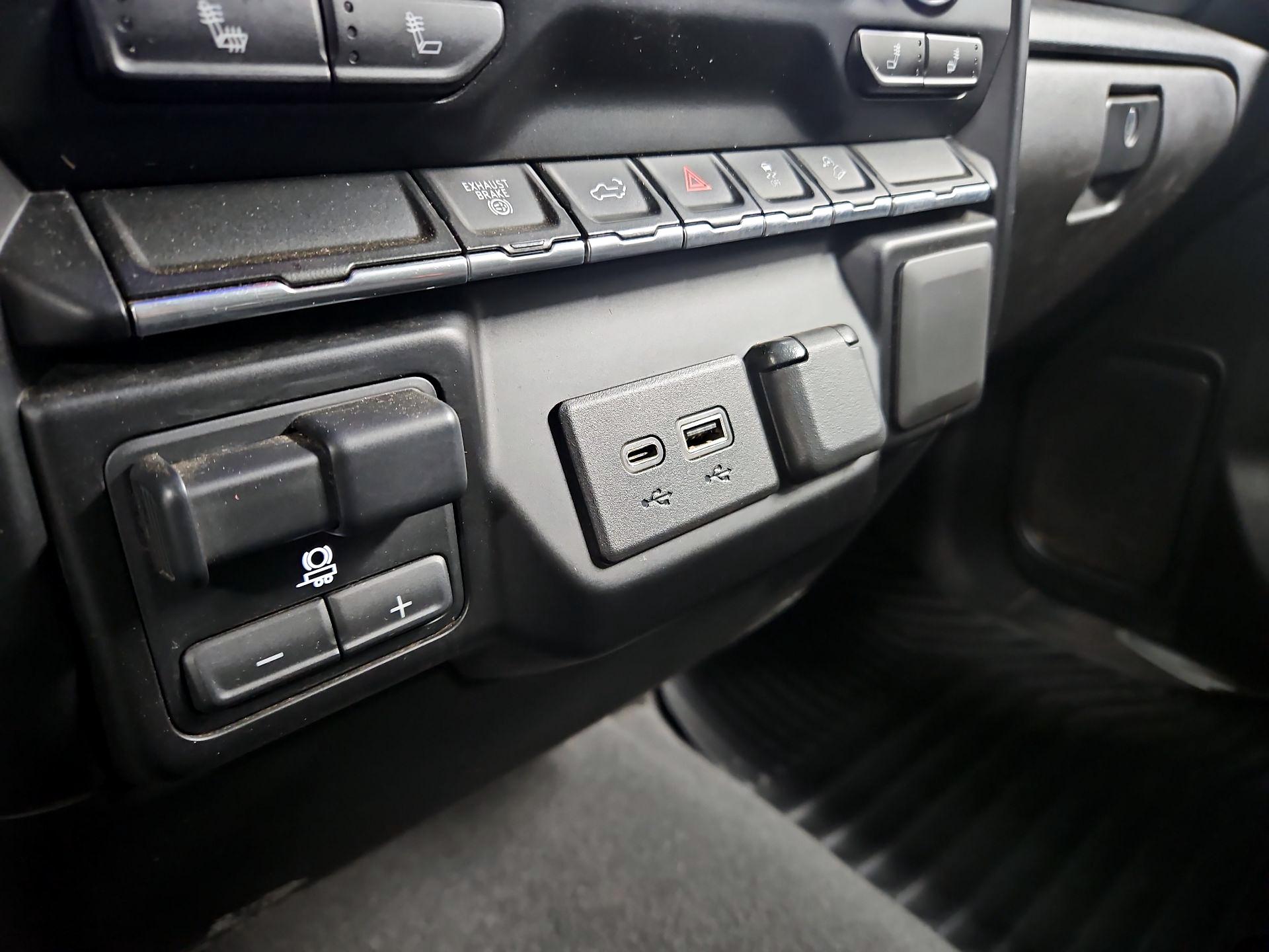 Thumbnail: 2023 Chevrolet Silverado 2500 - 18