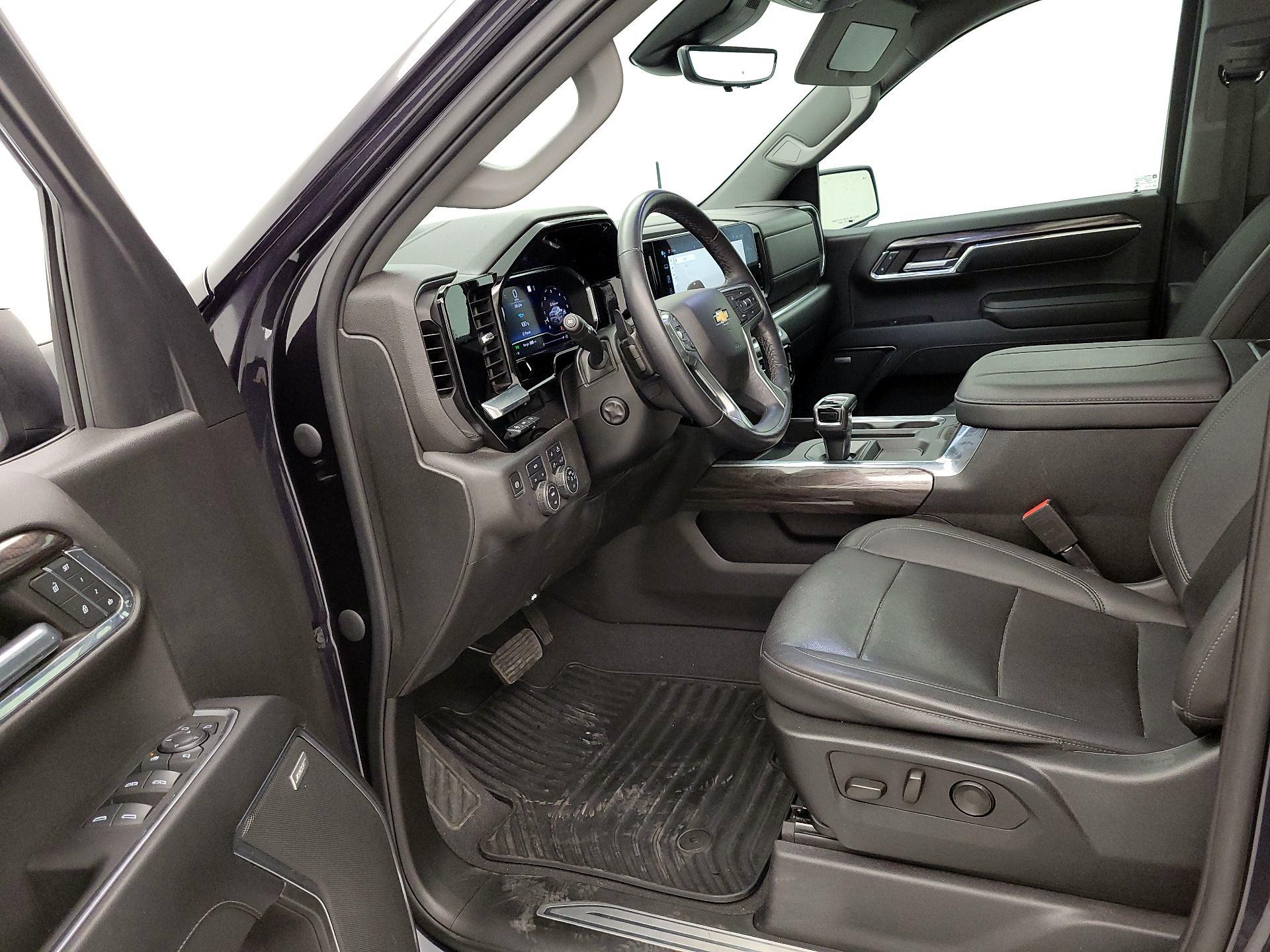 Thumbnail: 2023 Chevrolet Silverado 1500 - 11