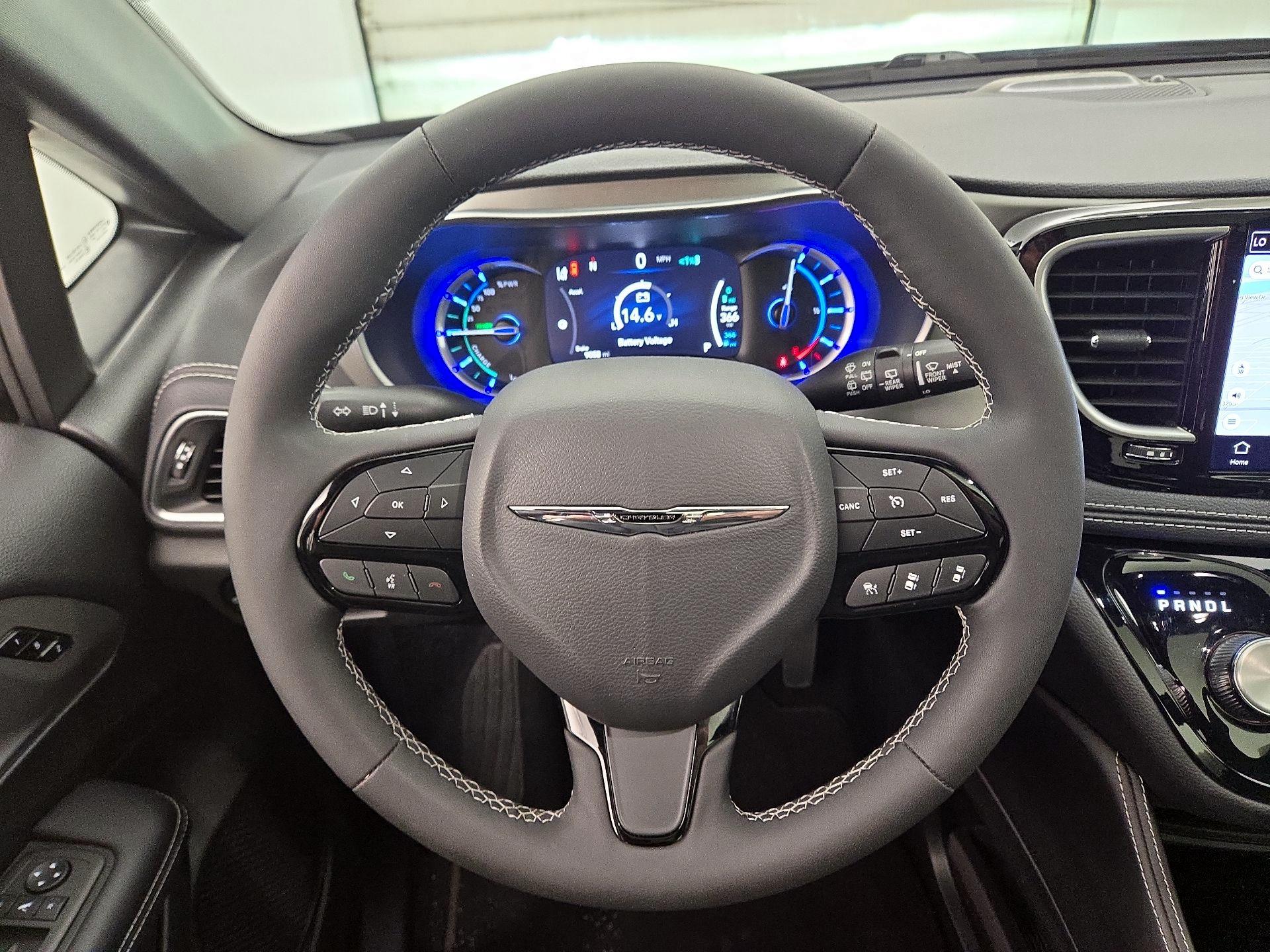 Thumbnail: 2023 Chrysler Pacifica - 10