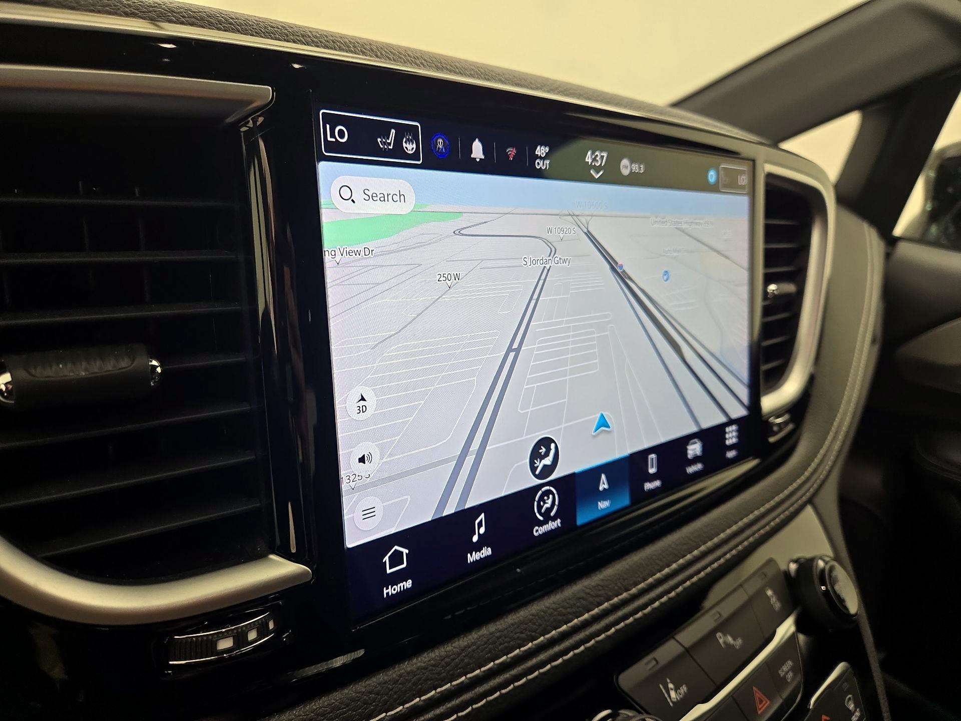 Thumbnail: 2023 Chrysler Pacifica - 14