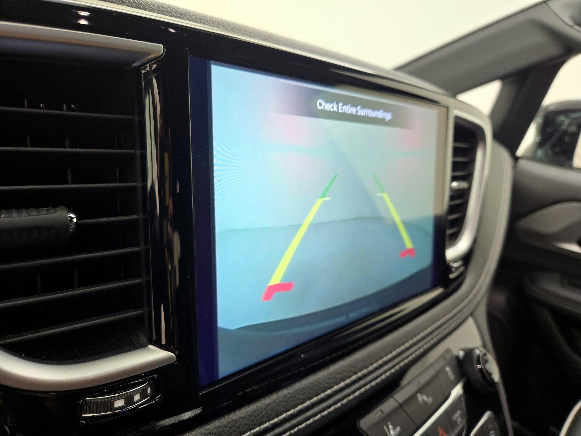 Thumbnail: 2023 Chrysler Pacifica - 15