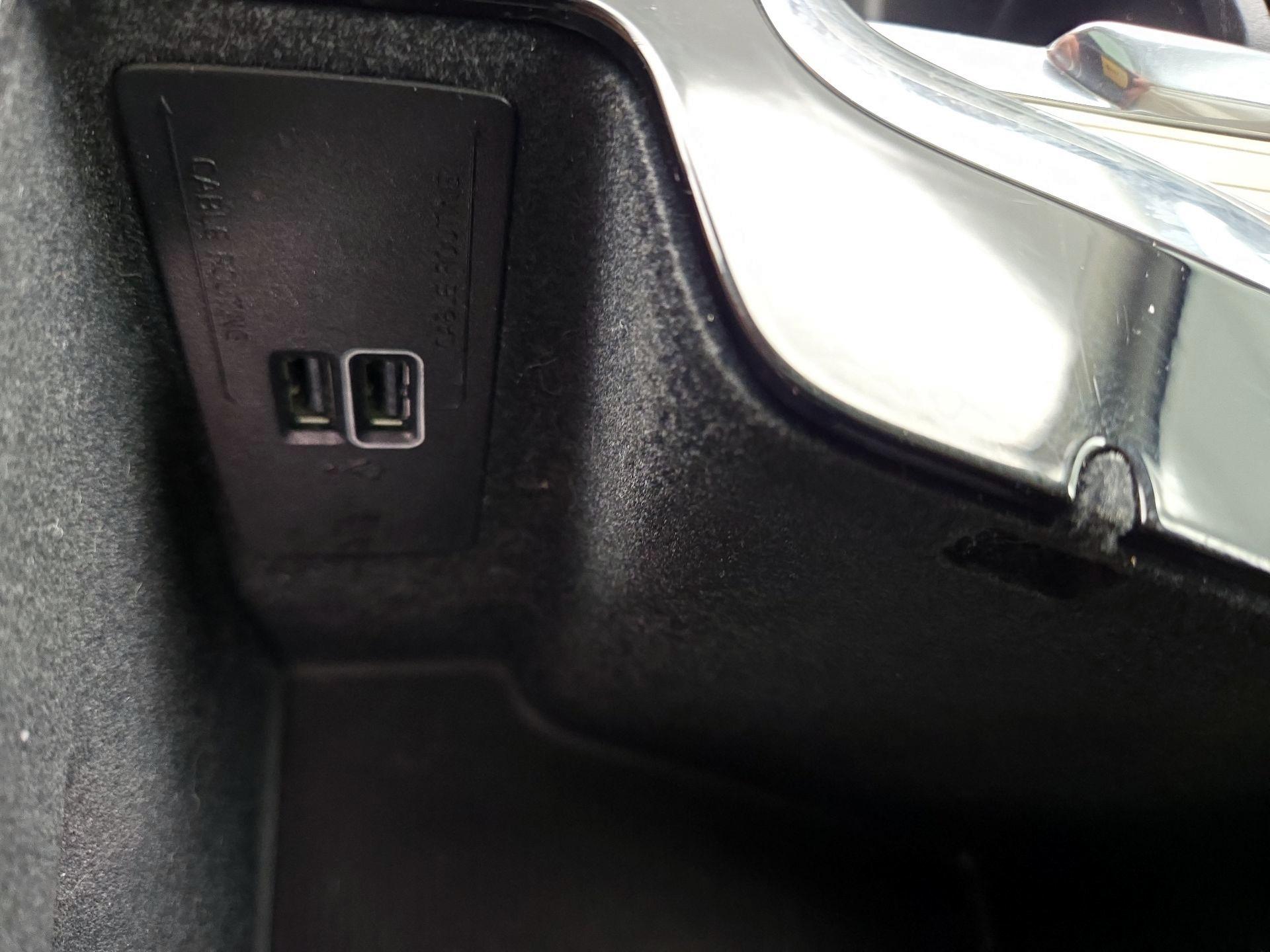 Thumbnail: 2019 Volvo XC60 - 19