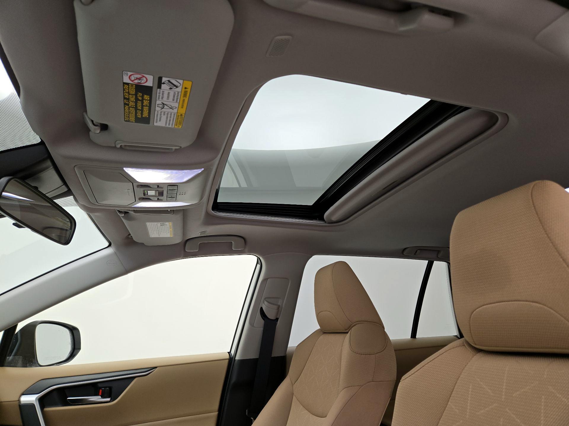 Thumbnail: 2025 Toyota RAV4 - 19