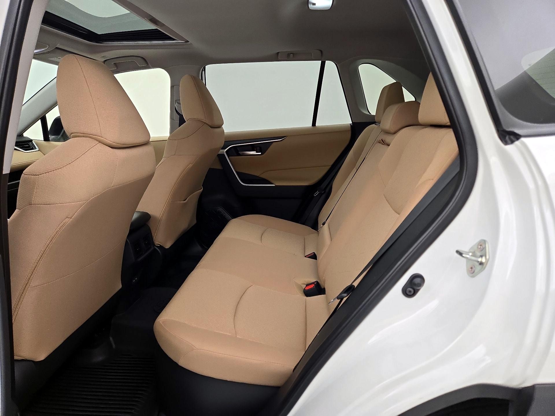 Thumbnail: 2025 Toyota RAV4 - 20