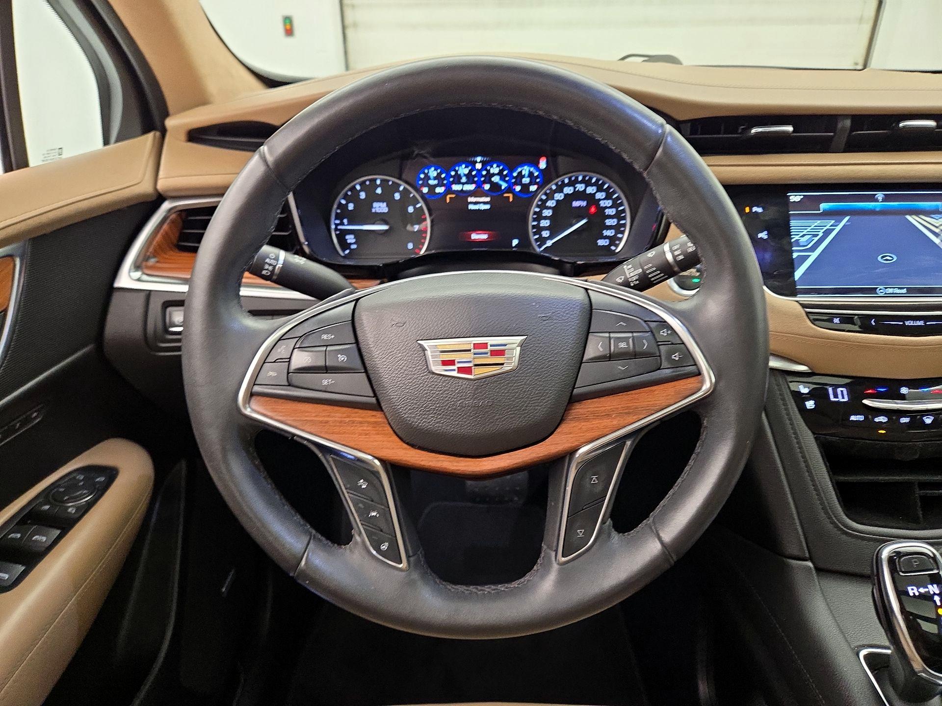 Thumbnail: 2017 Cadillac XT5 - 10