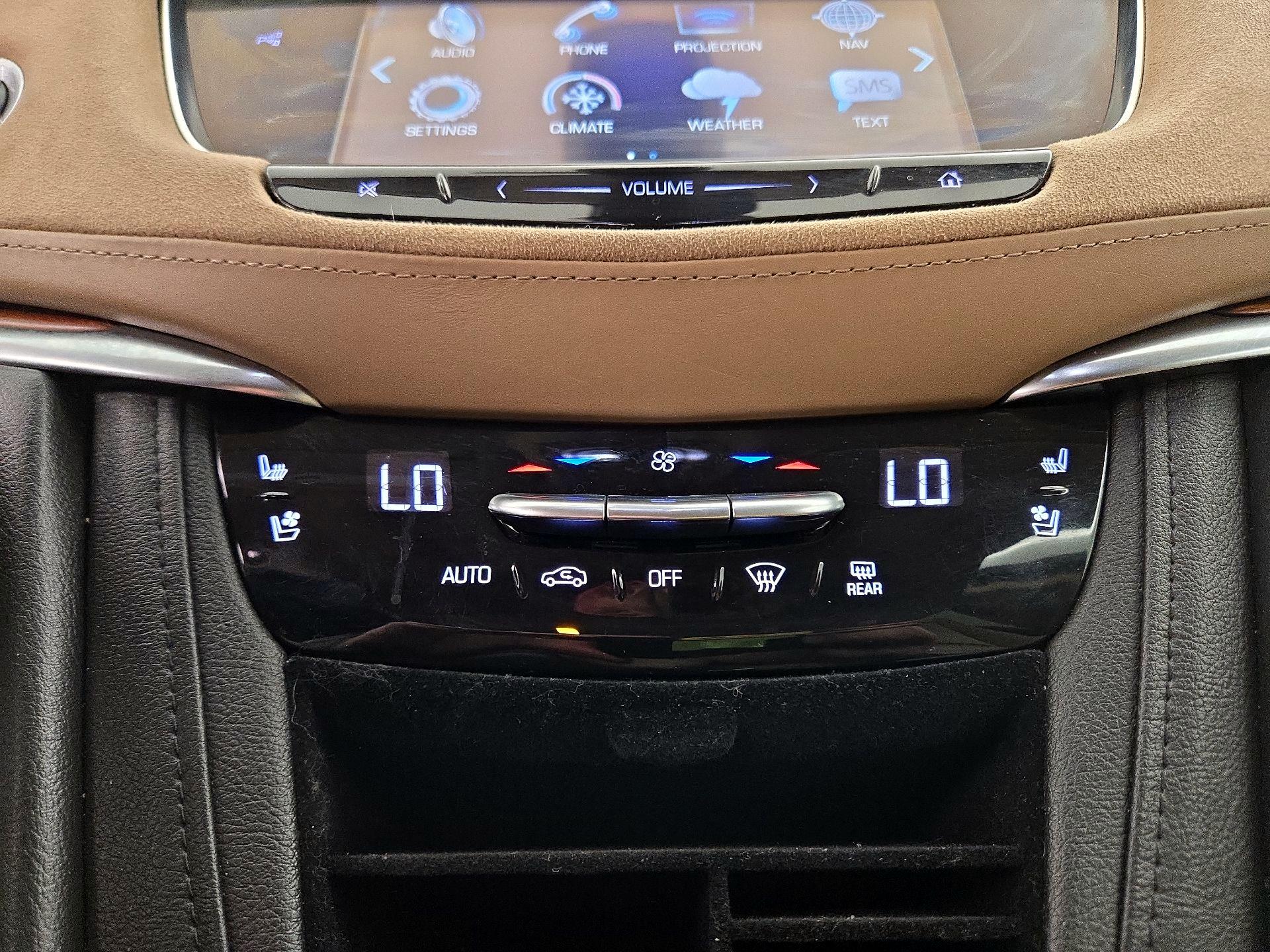 Thumbnail: 2017 Cadillac XT5 - 17