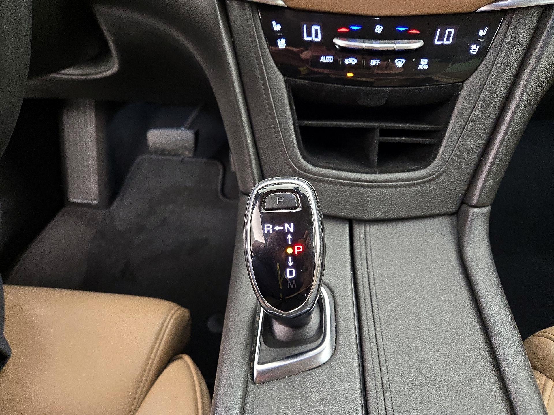 Thumbnail: 2017 Cadillac XT5 - 18