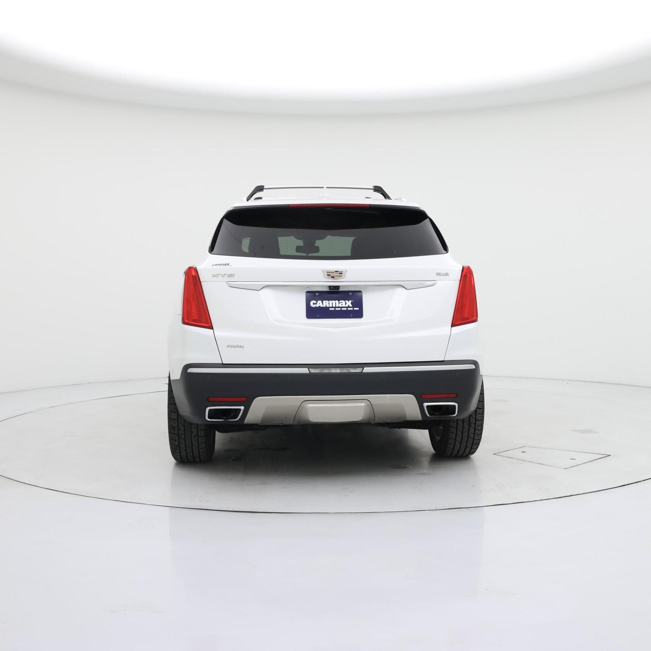 Thumbnail: 2017 Cadillac XT5 - 6