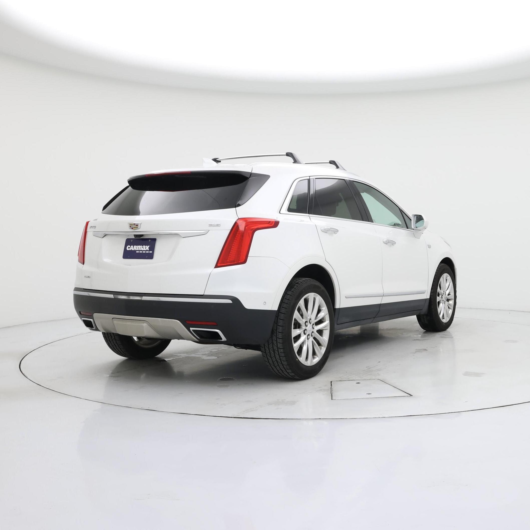 Thumbnail: 2017 Cadillac XT5 - 8