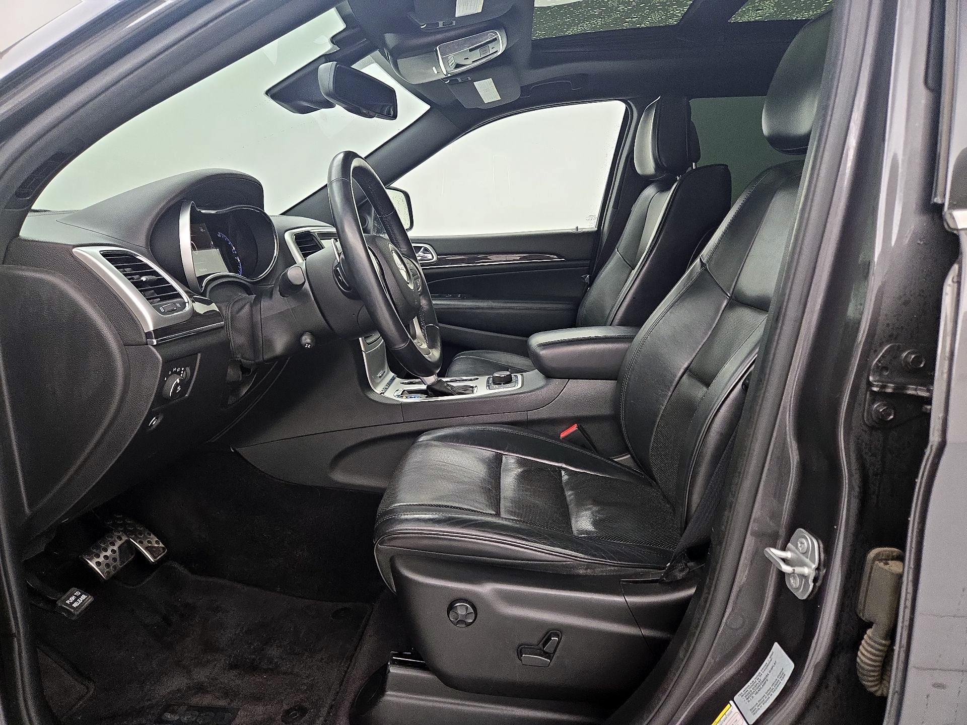 Thumbnail: 2016 Jeep Grand Cherokee - 11