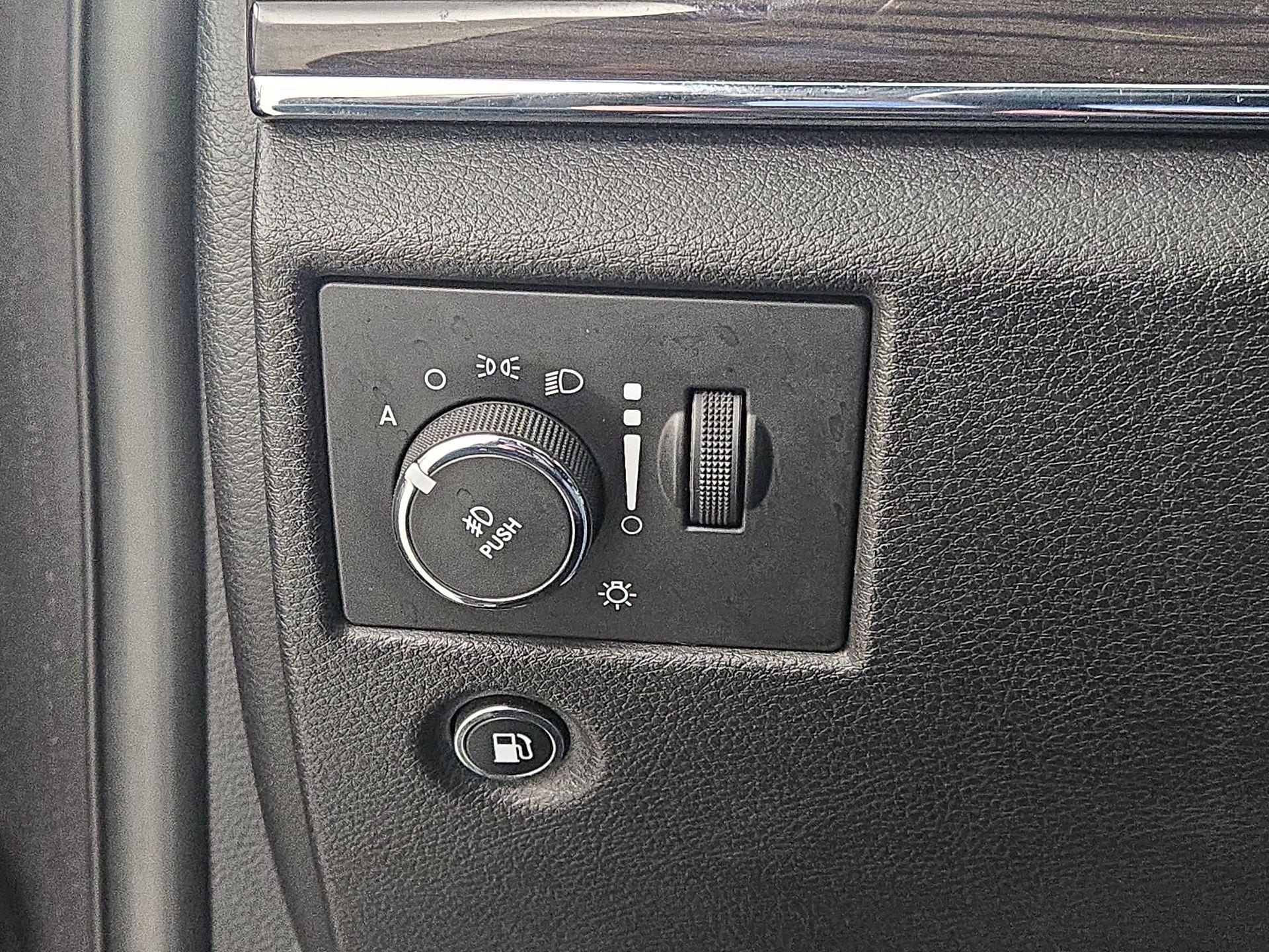 Thumbnail: 2016 Jeep Grand Cherokee - 13