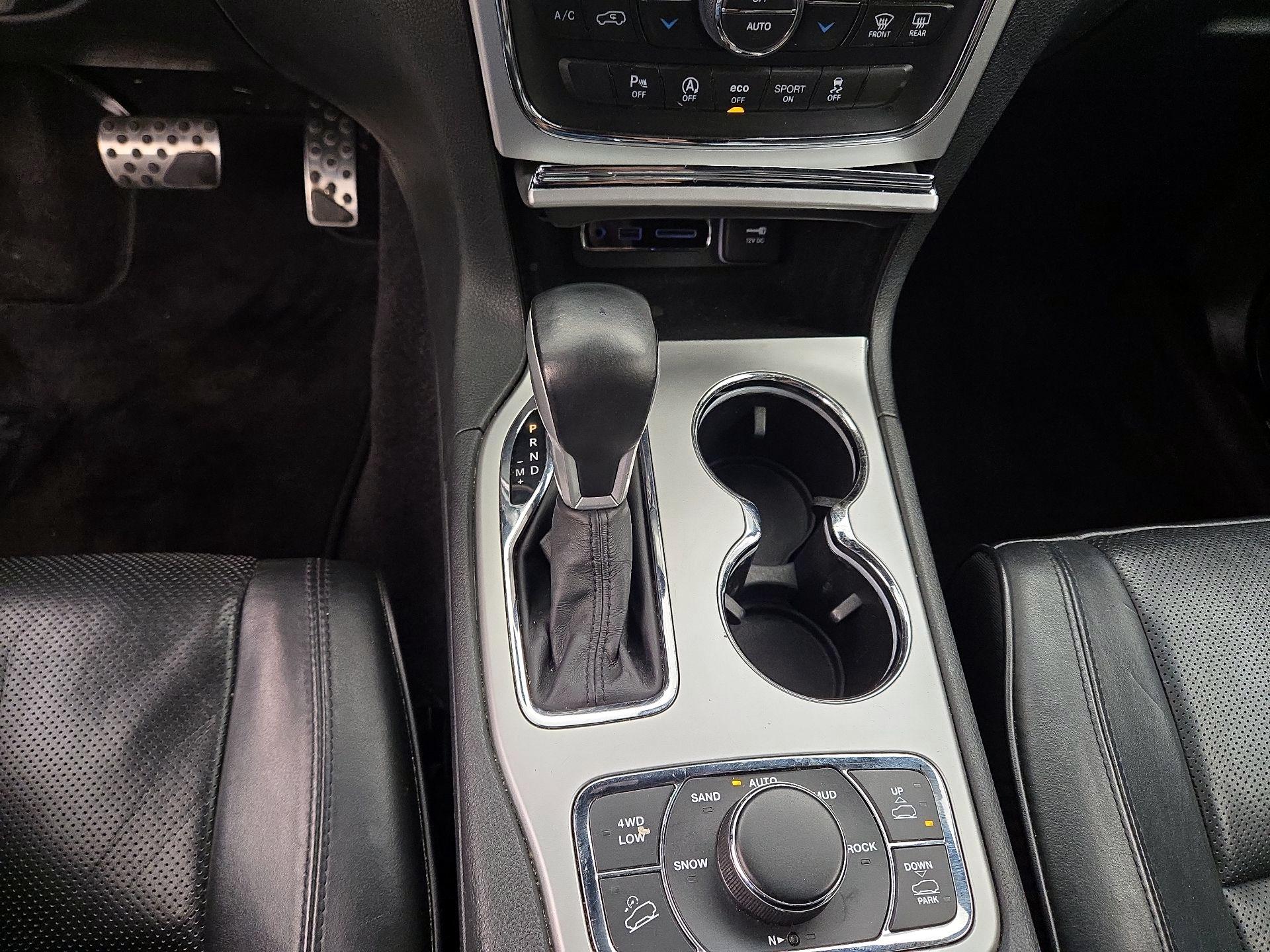 Thumbnail: 2016 Jeep Grand Cherokee - 18