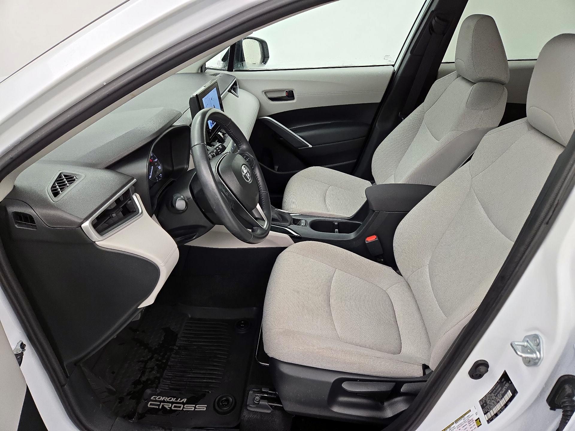 Thumbnail: 2024 Toyota Corolla Cross - 11