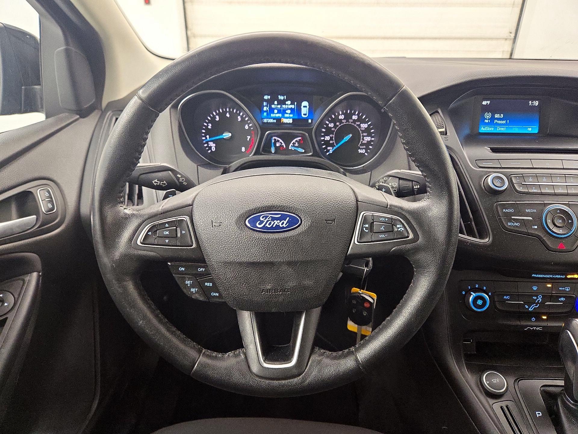 Thumbnail: 2015 Ford Focus - 10