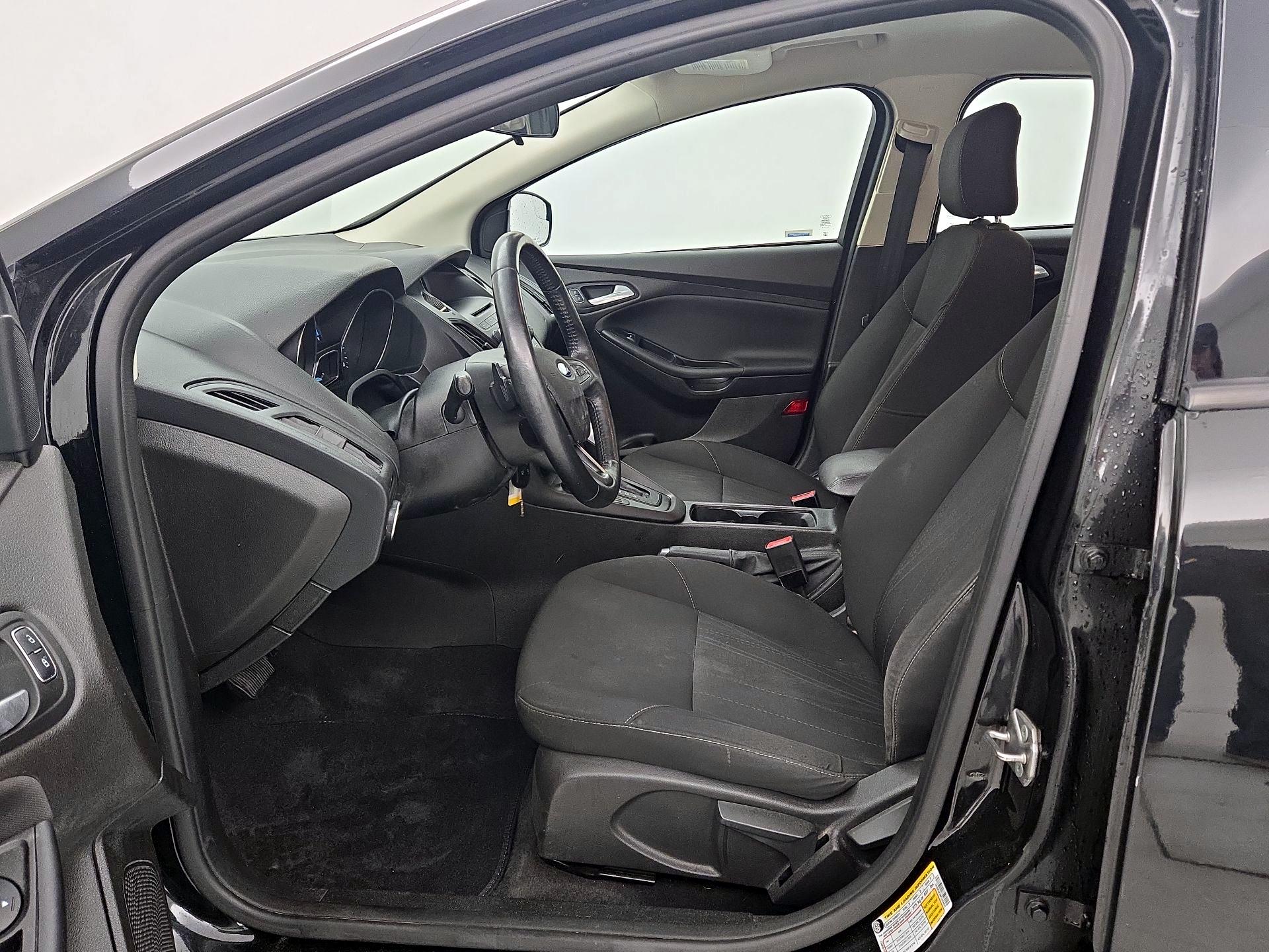 Thumbnail: 2015 Ford Focus - 11