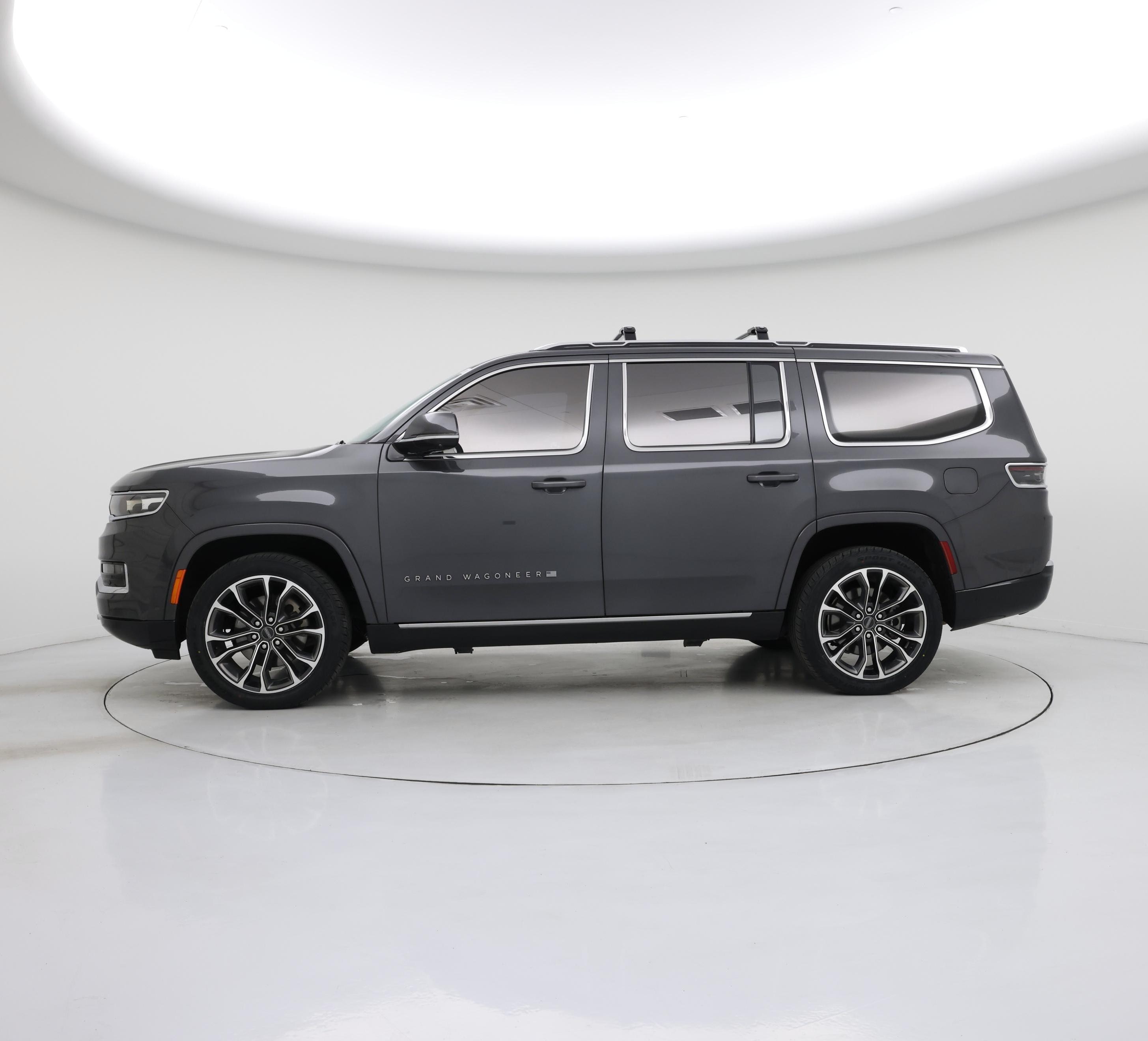 Thumbnail: 2022 Jeep Grand Wagoneer - 3