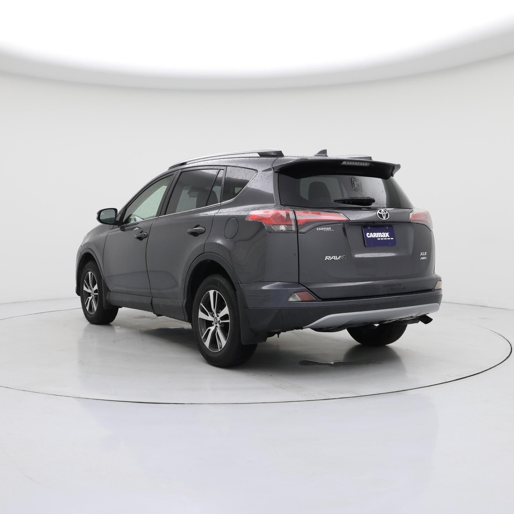 Thumbnail: 2018 Toyota RAV4 - 2