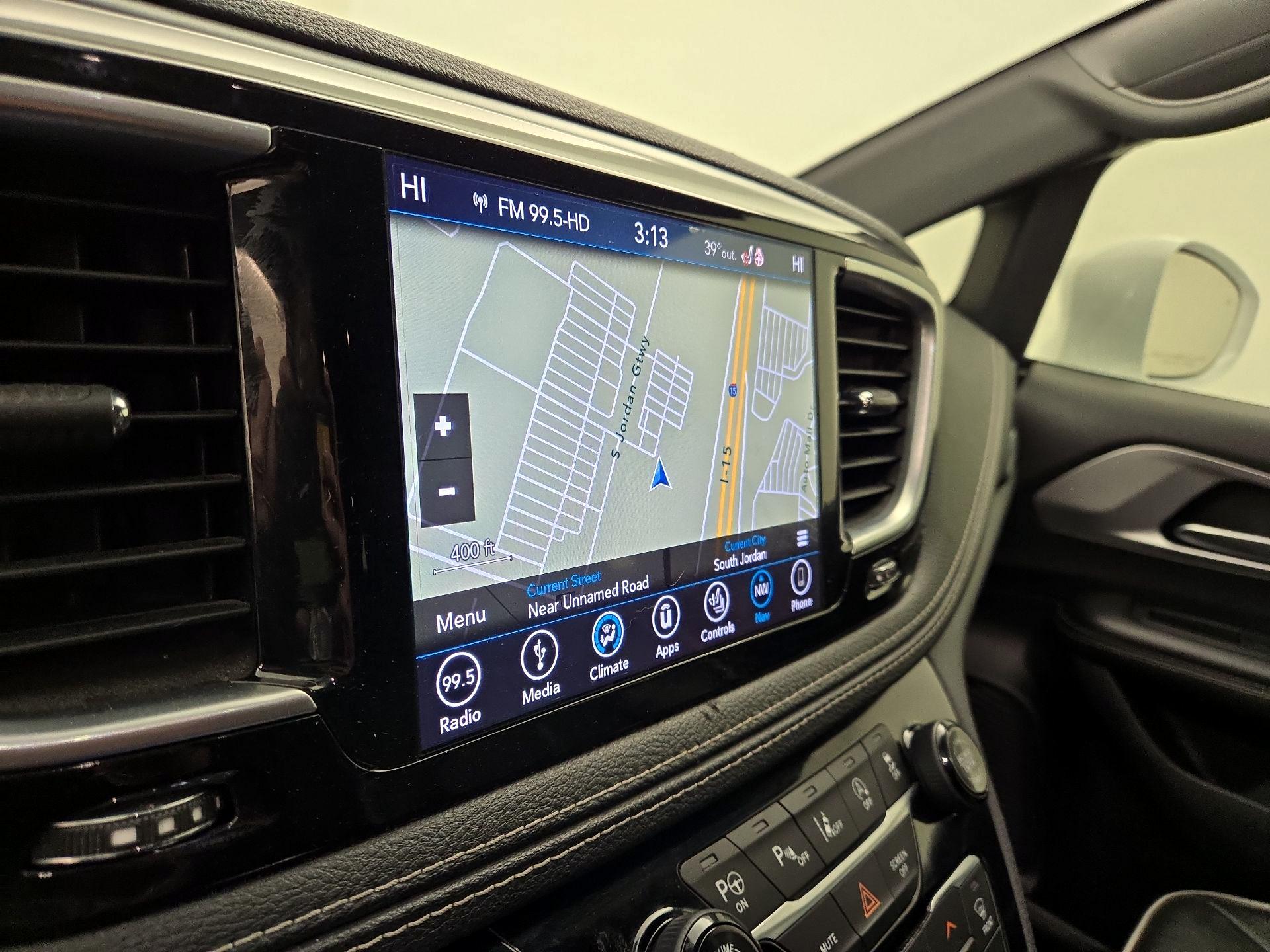 Thumbnail: 2019 Chrysler Pacifica - 14