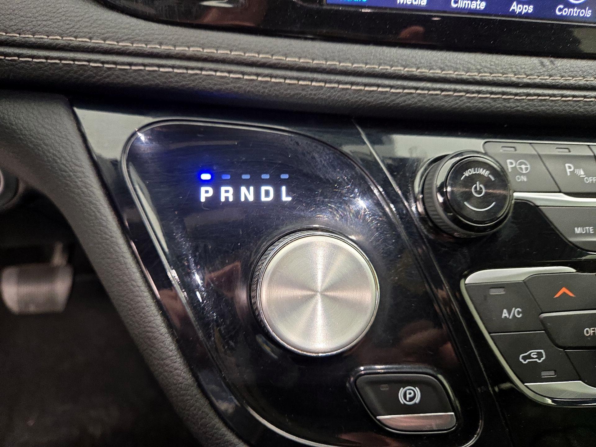 Thumbnail: 2019 Chrysler Pacifica - 18