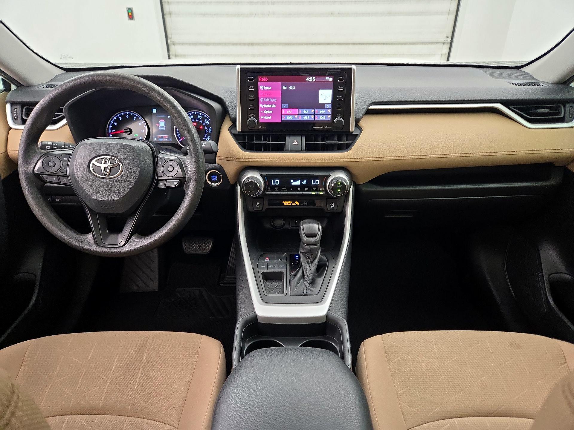 Thumbnail: 2021 Toyota RAV4 - 9