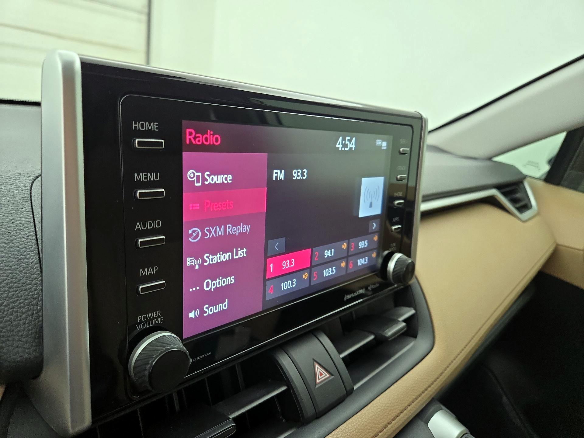 Thumbnail: 2021 Toyota RAV4 - 15