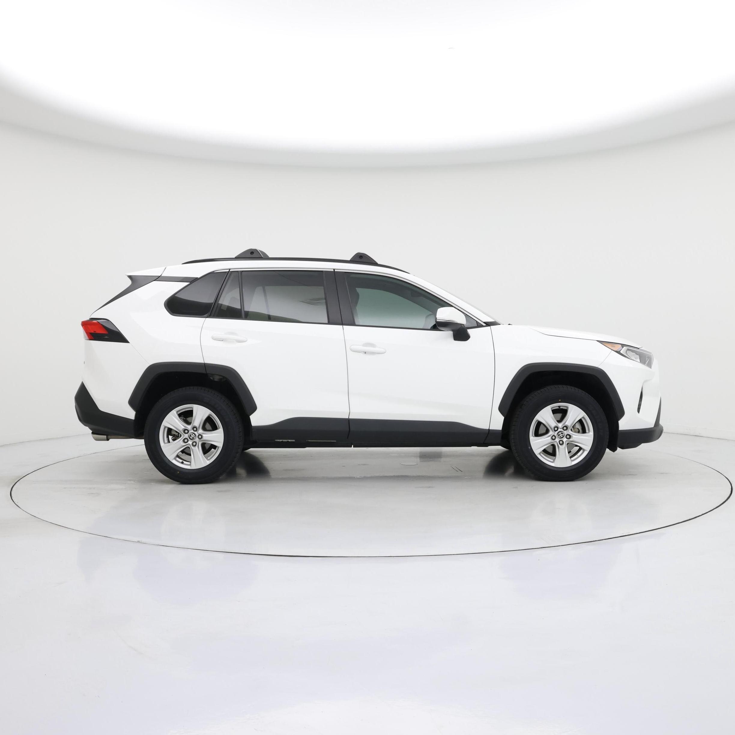 Thumbnail: 2021 Toyota RAV4 - 7