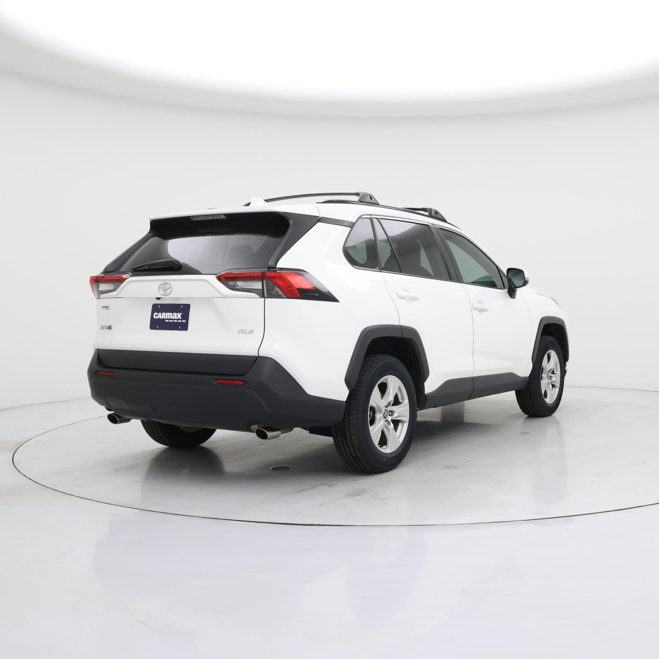 Thumbnail: 2021 Toyota RAV4 - 8