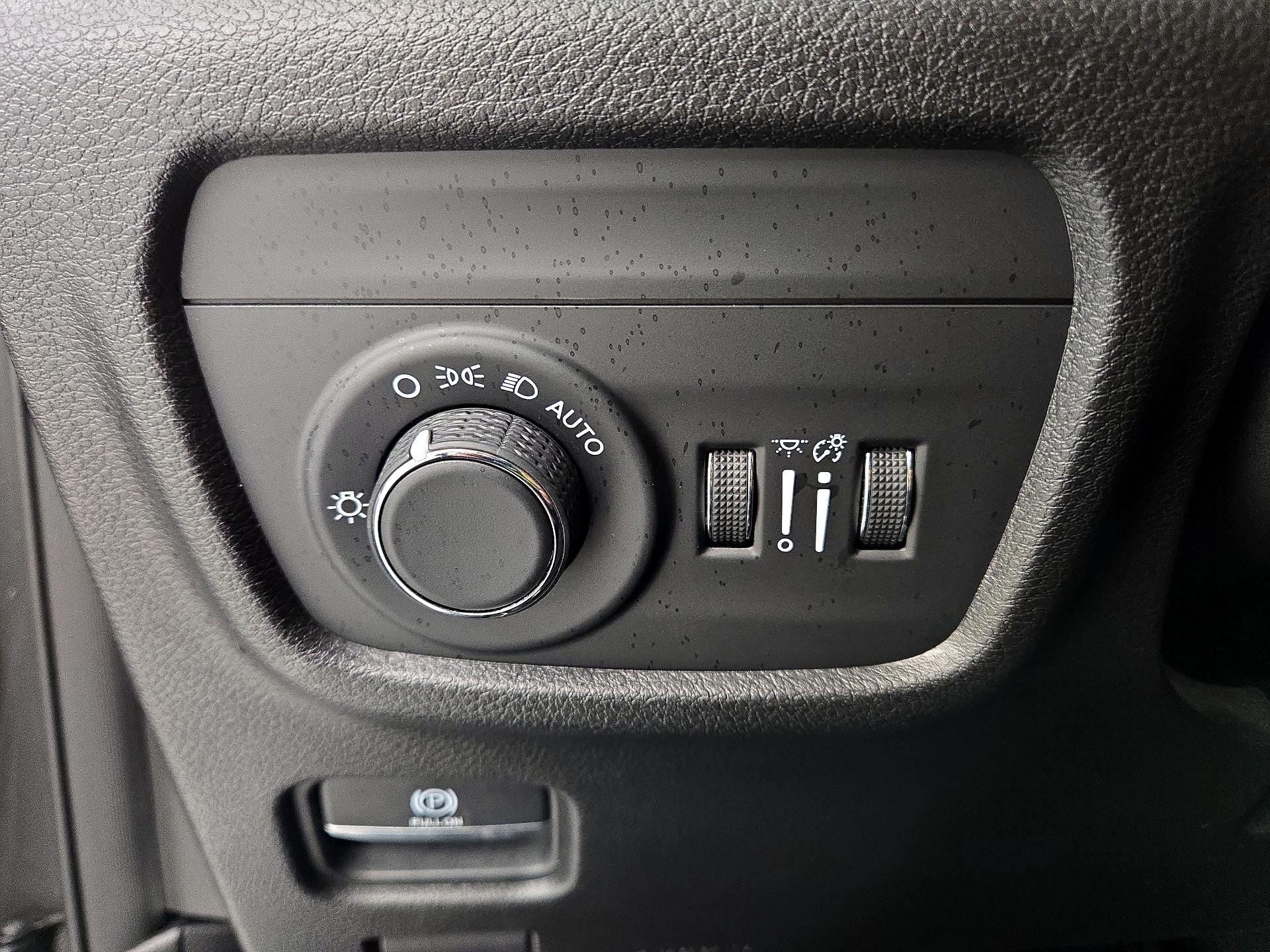 Thumbnail: 2023 Jeep Grand Cherokee - 13