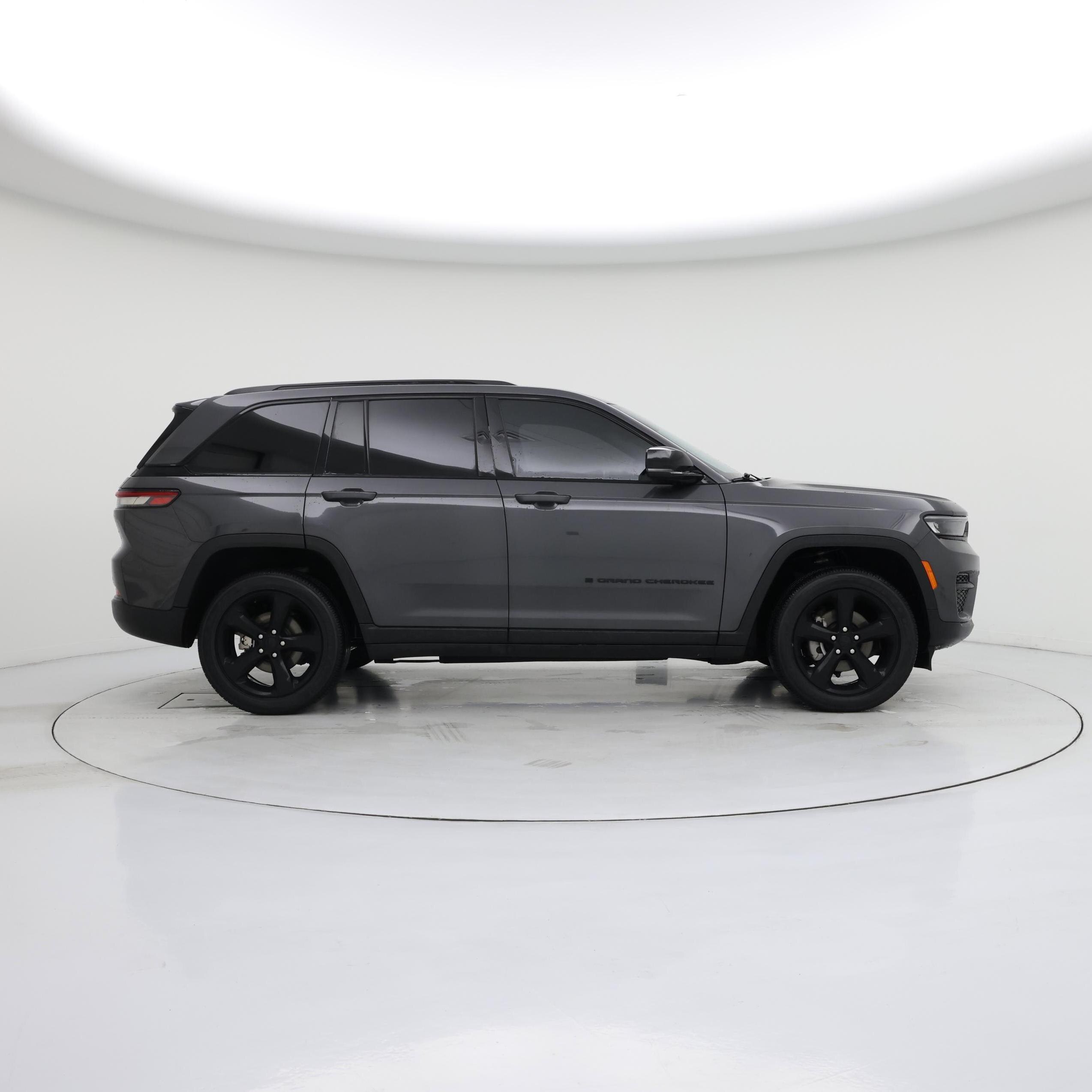 Thumbnail: 2023 Jeep Grand Cherokee - 7