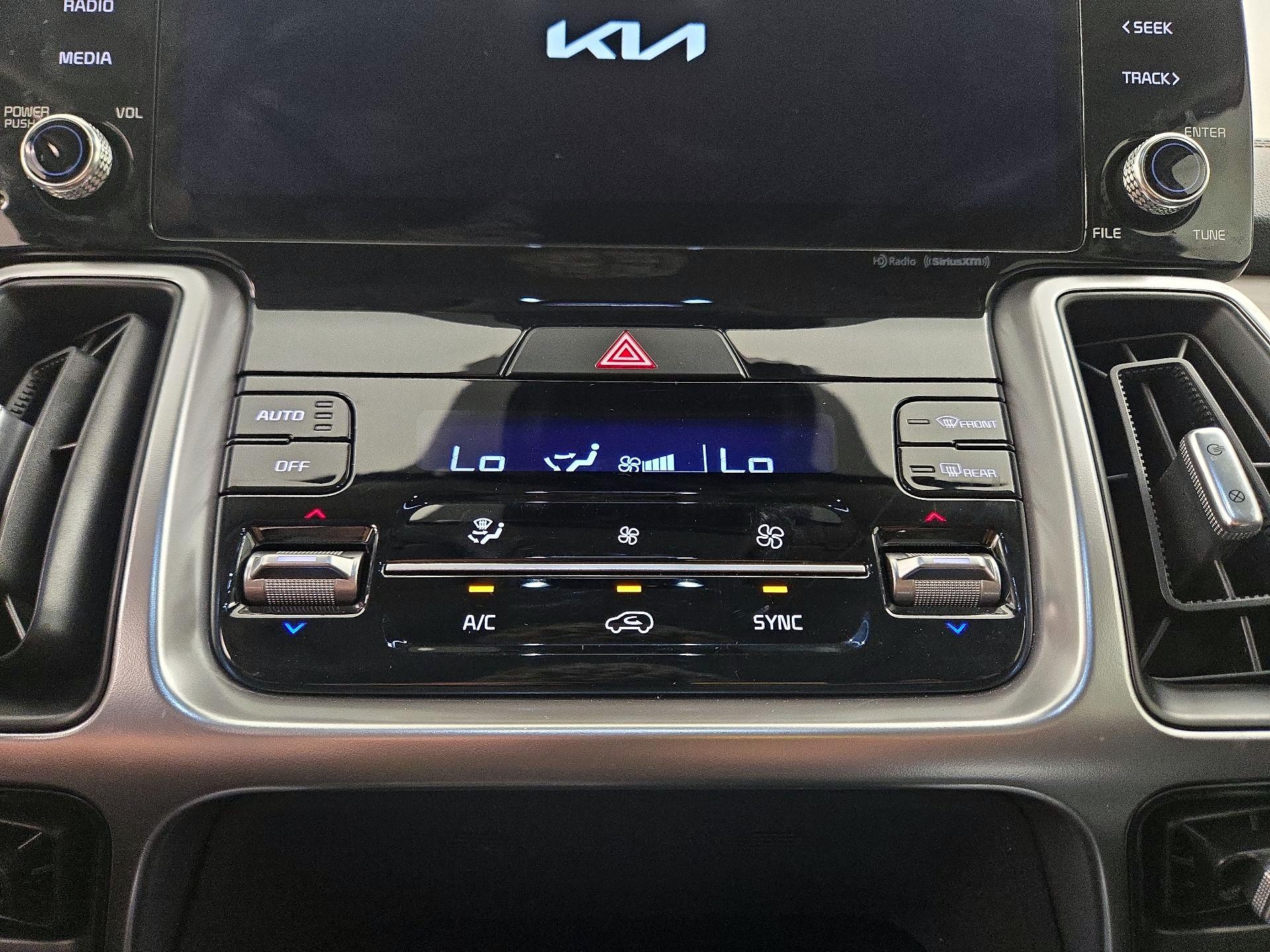 Thumbnail: 2022 Kia Sorento - 17