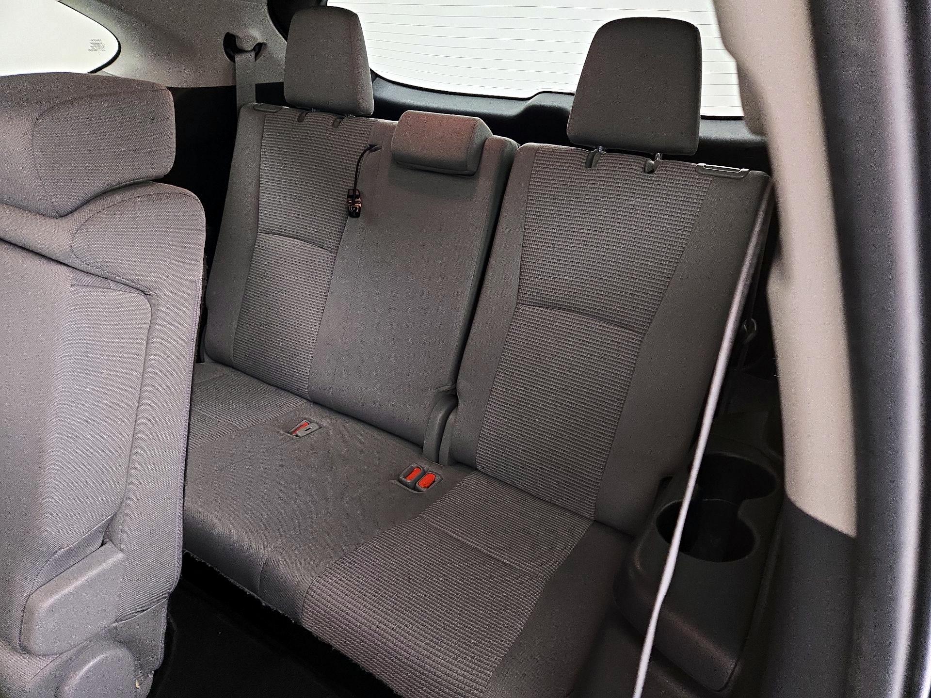 Thumbnail: 2023 Toyota Highlander - 20