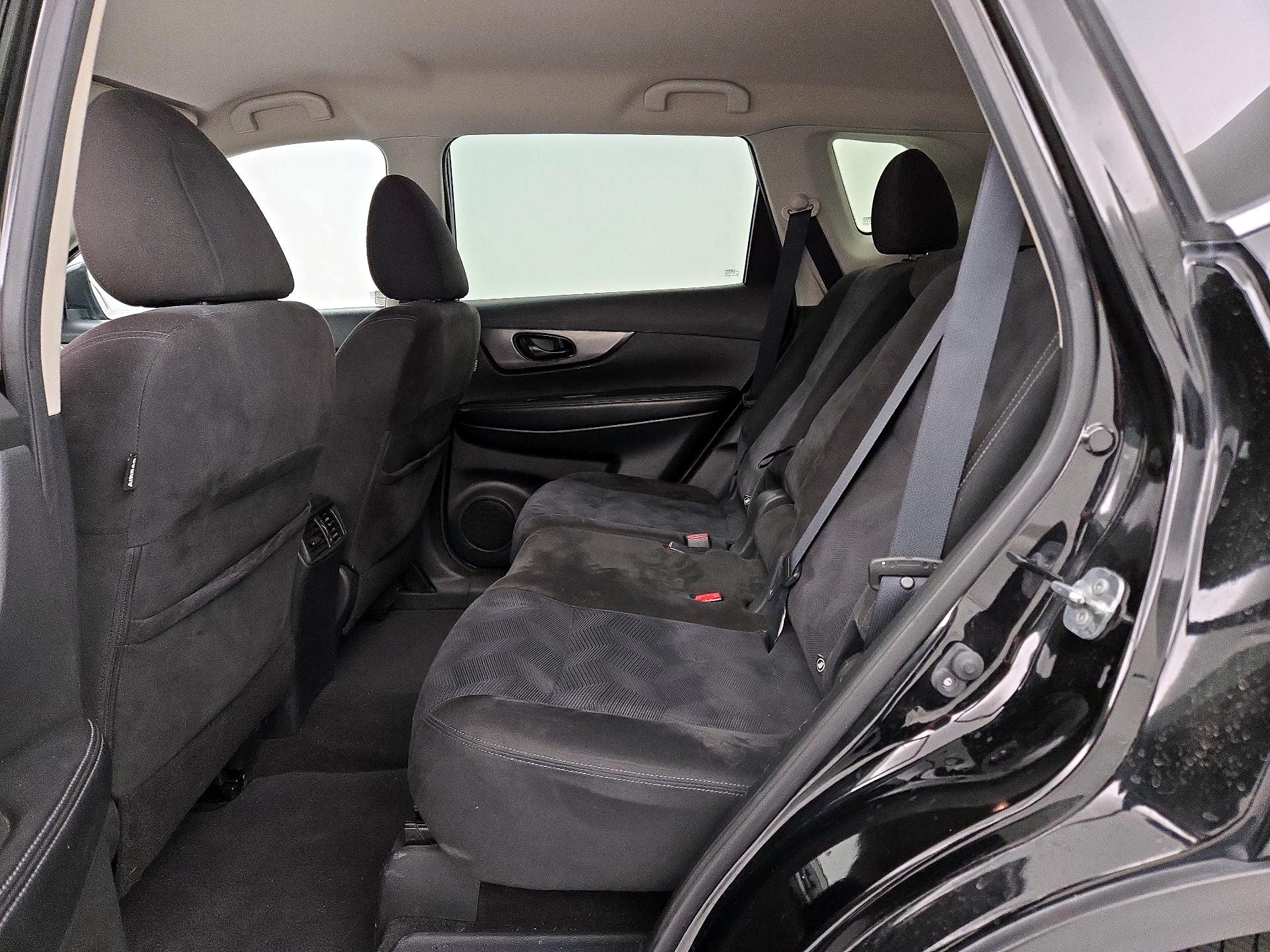 Thumbnail: 2015 Nissan Rogue - 19