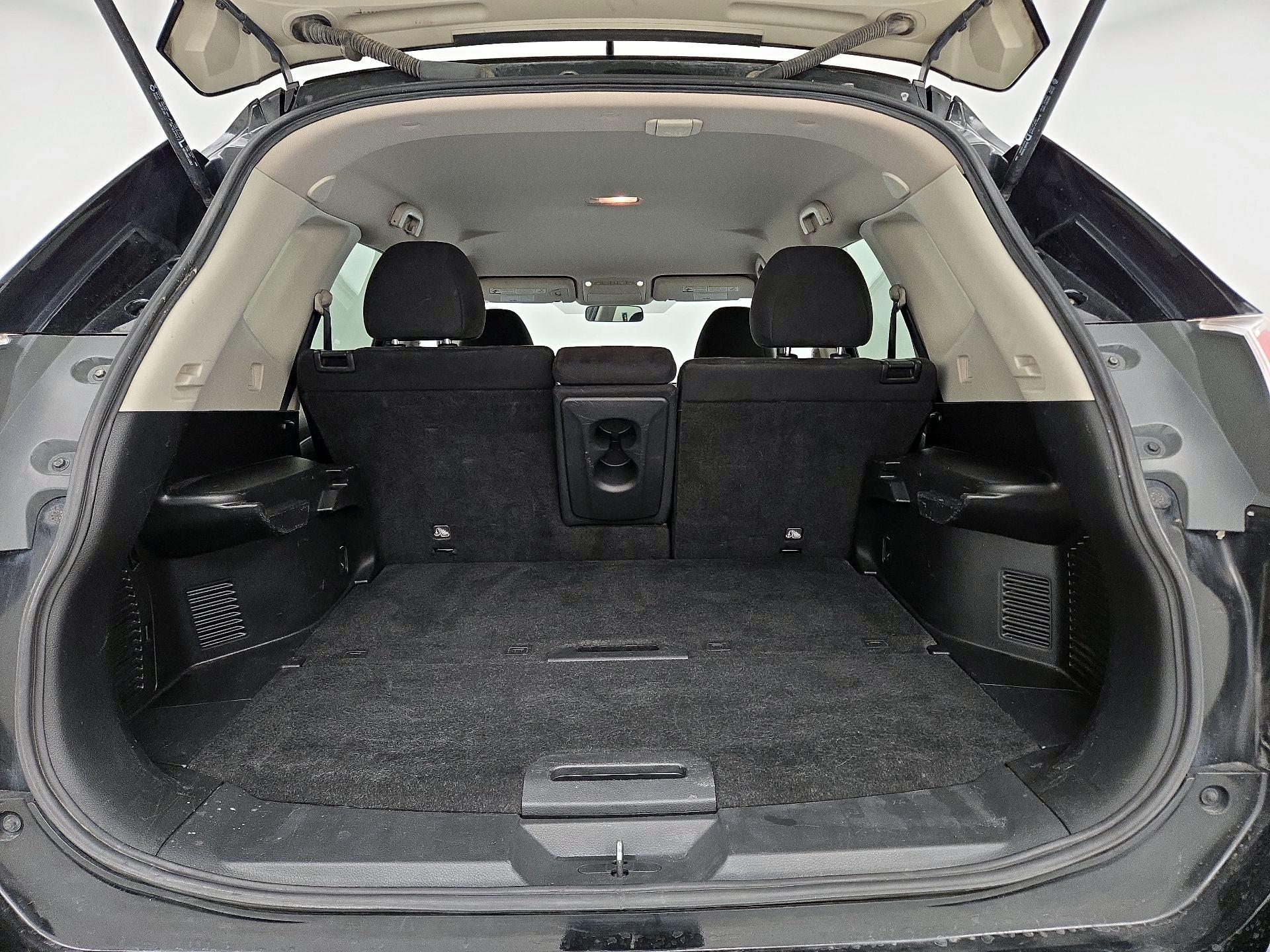 Thumbnail: 2015 Nissan Rogue - 20