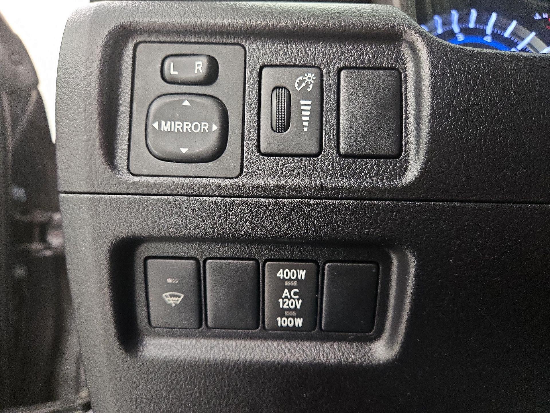 Thumbnail: 2016 Toyota 4Runner - 13
