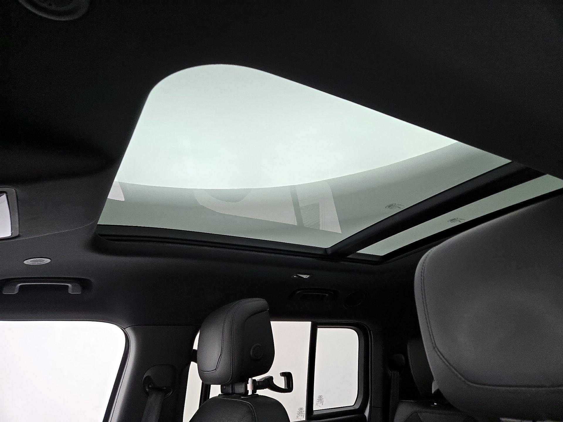 Thumbnail: 2024 Land Rover Defender - 20