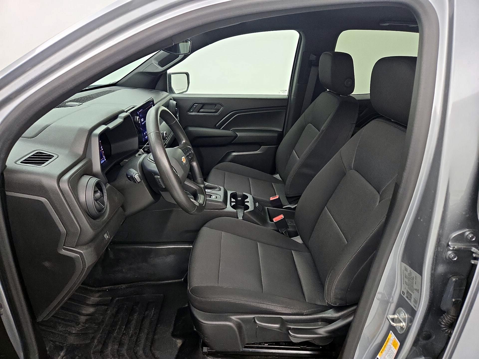 Thumbnail: 2023 Chevrolet Colorado - 11