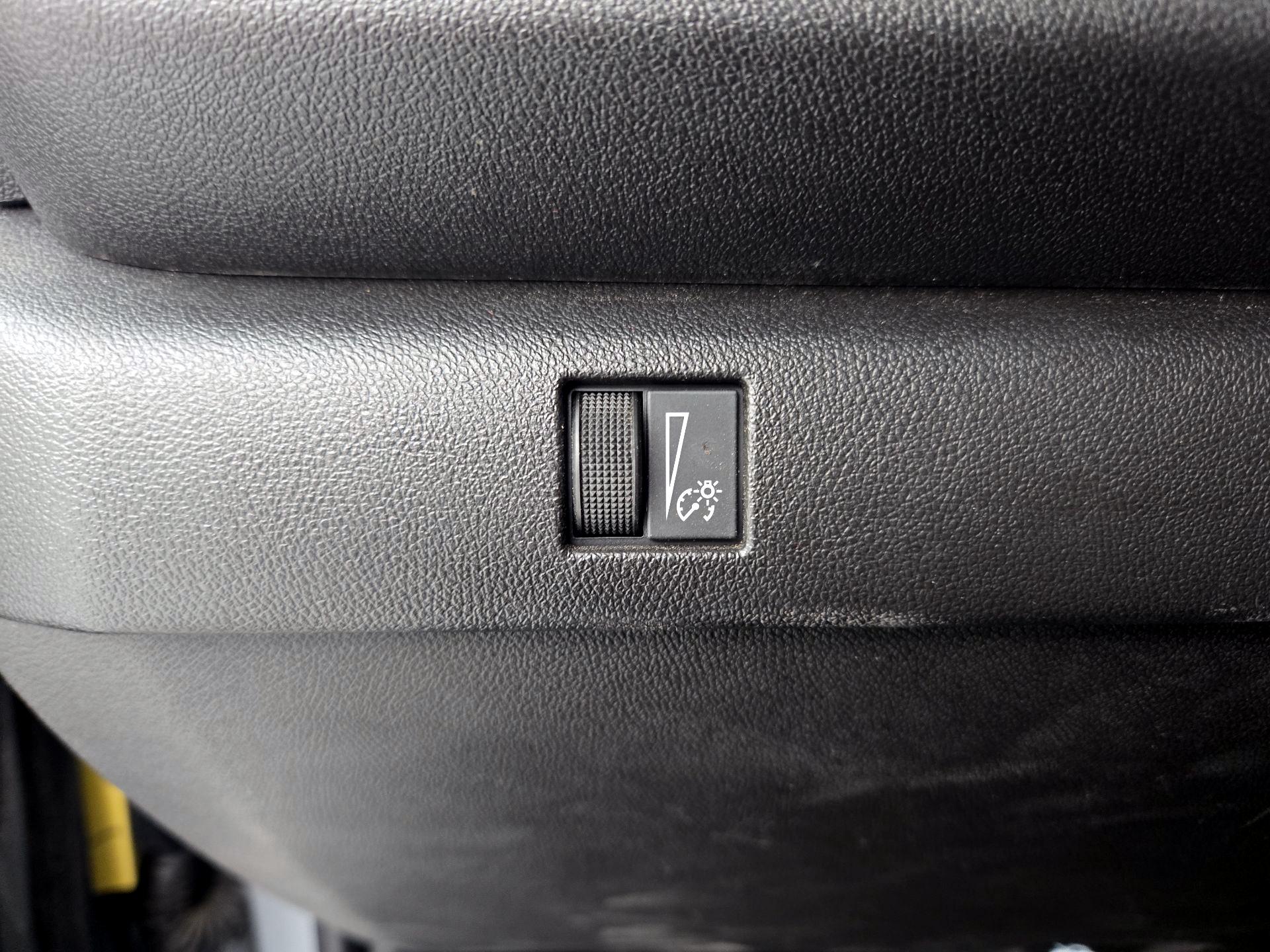 Thumbnail: 2023 Chevrolet Colorado - 13