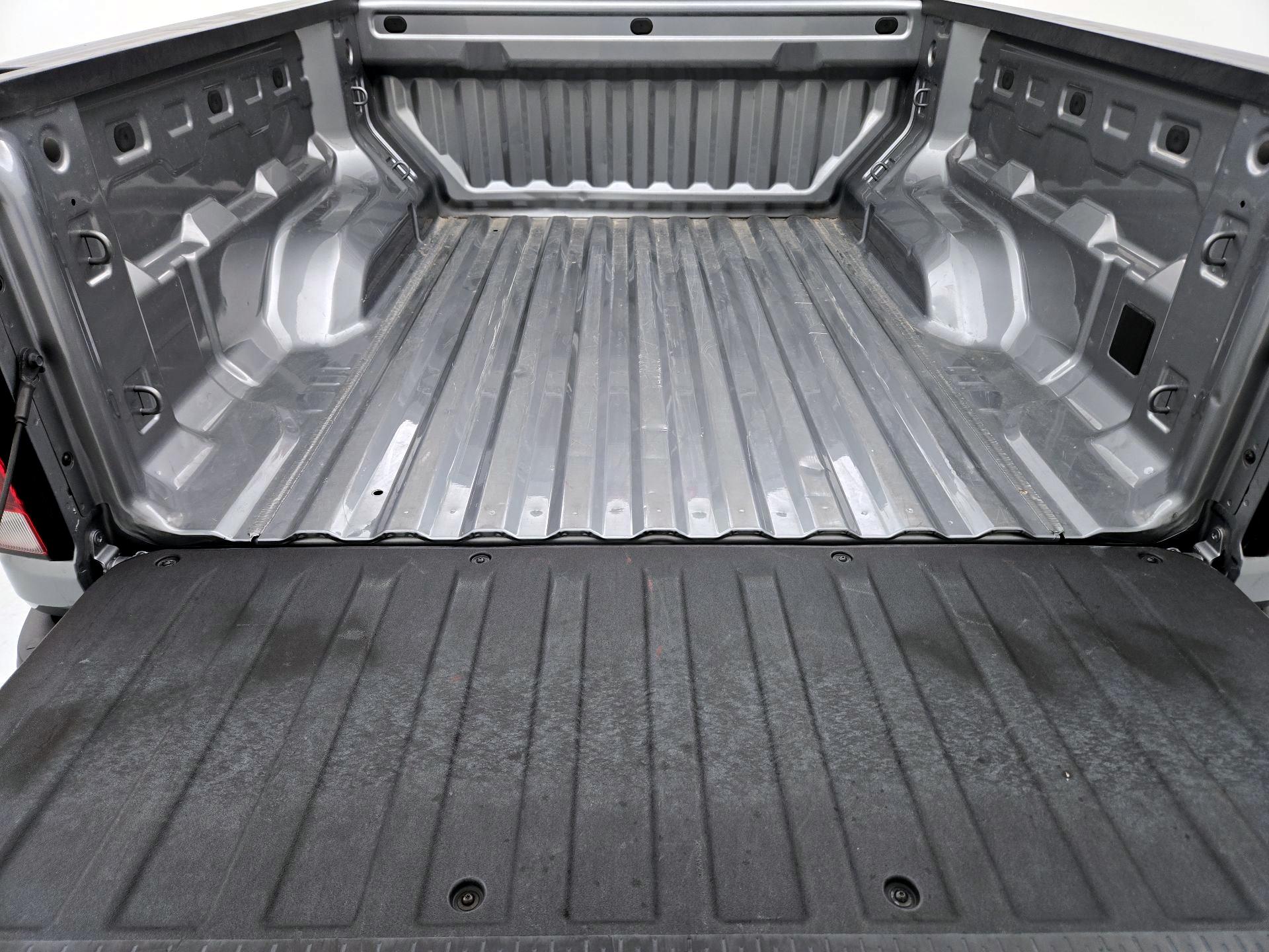 Thumbnail: 2023 Chevrolet Colorado - 20