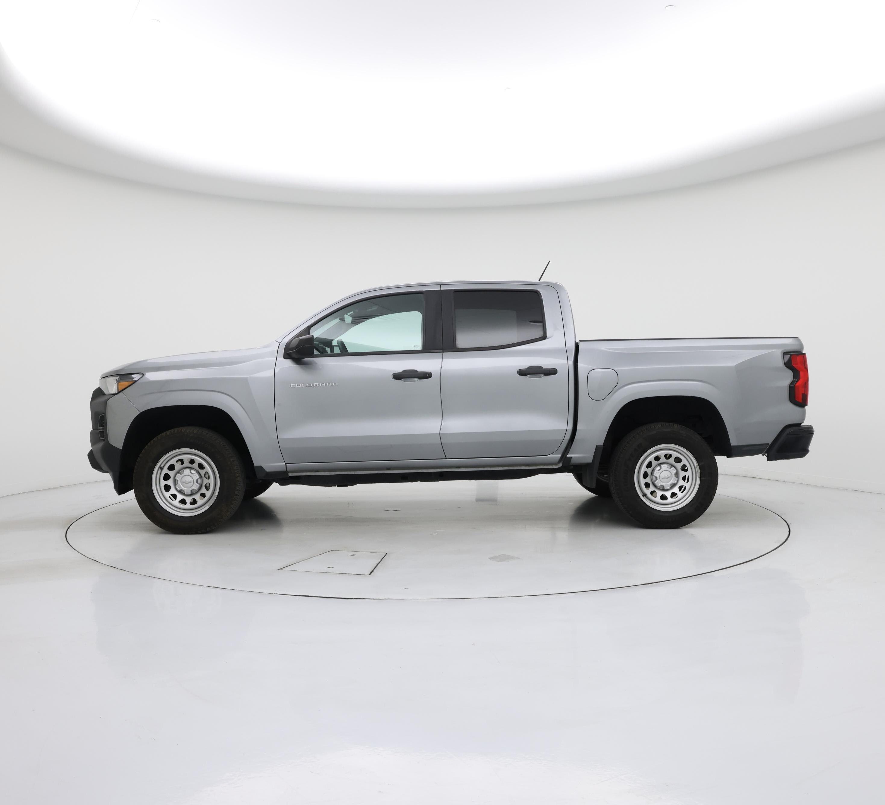 Thumbnail: 2023 Chevrolet Colorado - 3