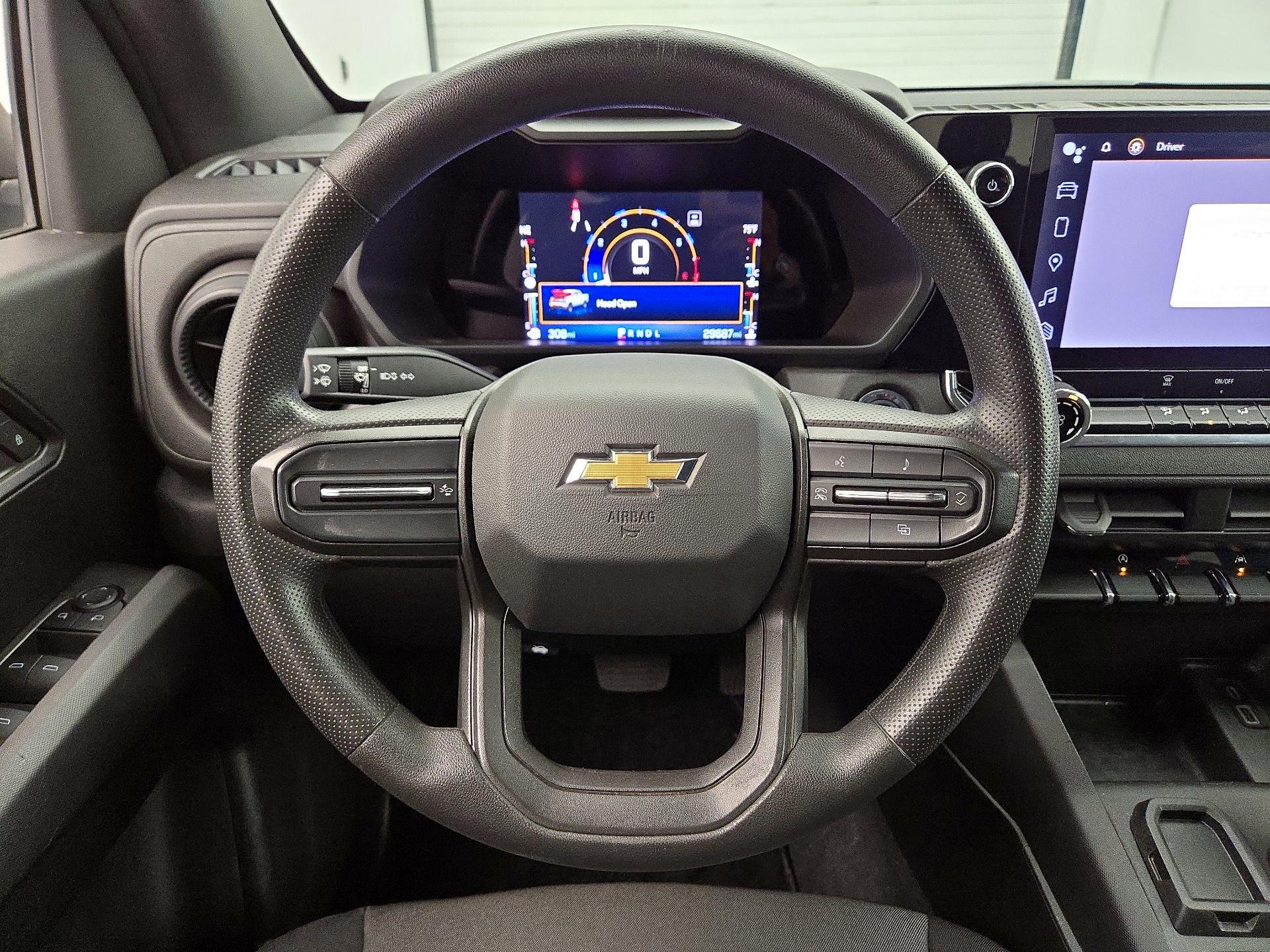 Thumbnail: 2023 Chevrolet Colorado - 10