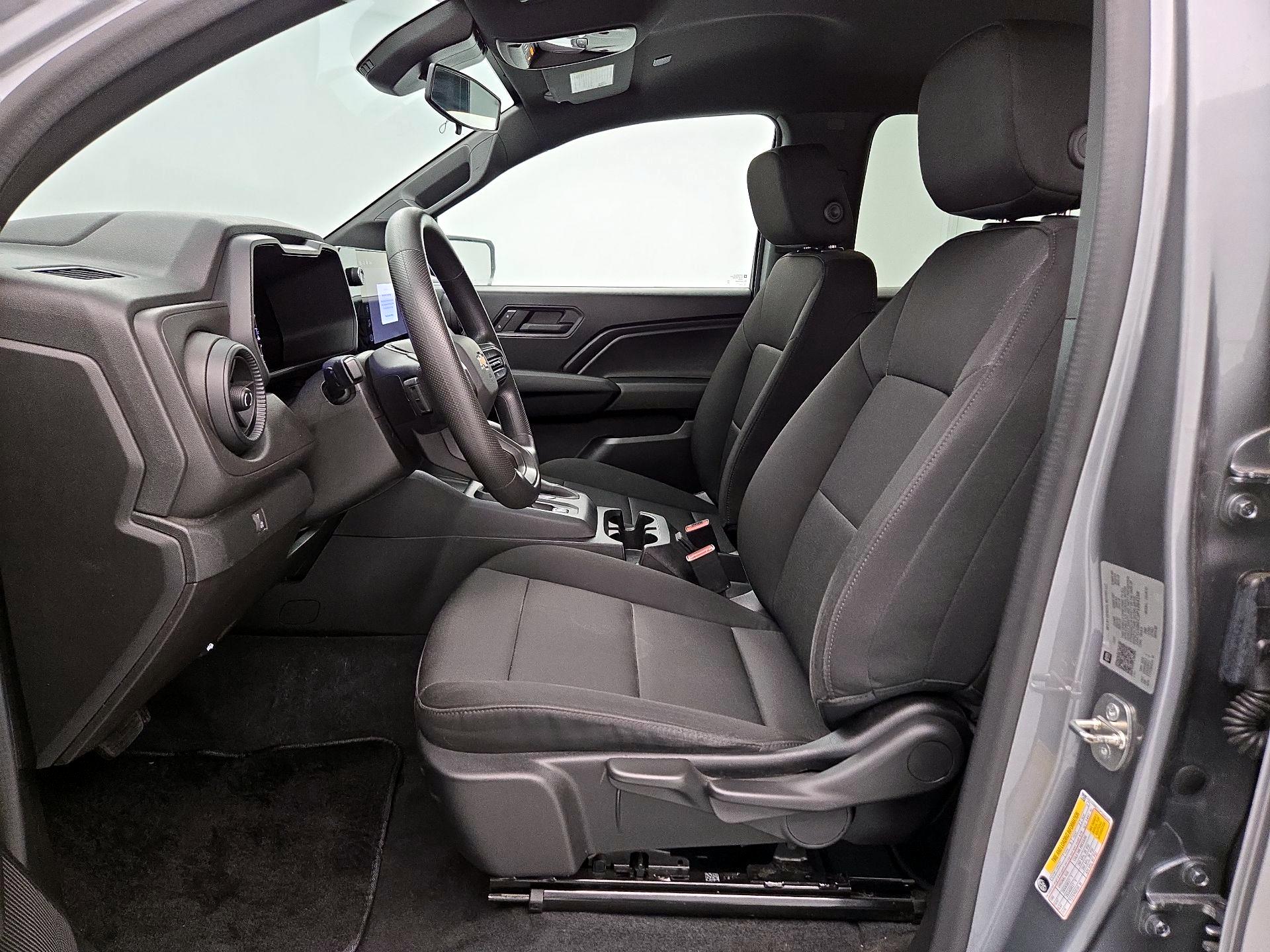 Thumbnail: 2023 Chevrolet Colorado - 11