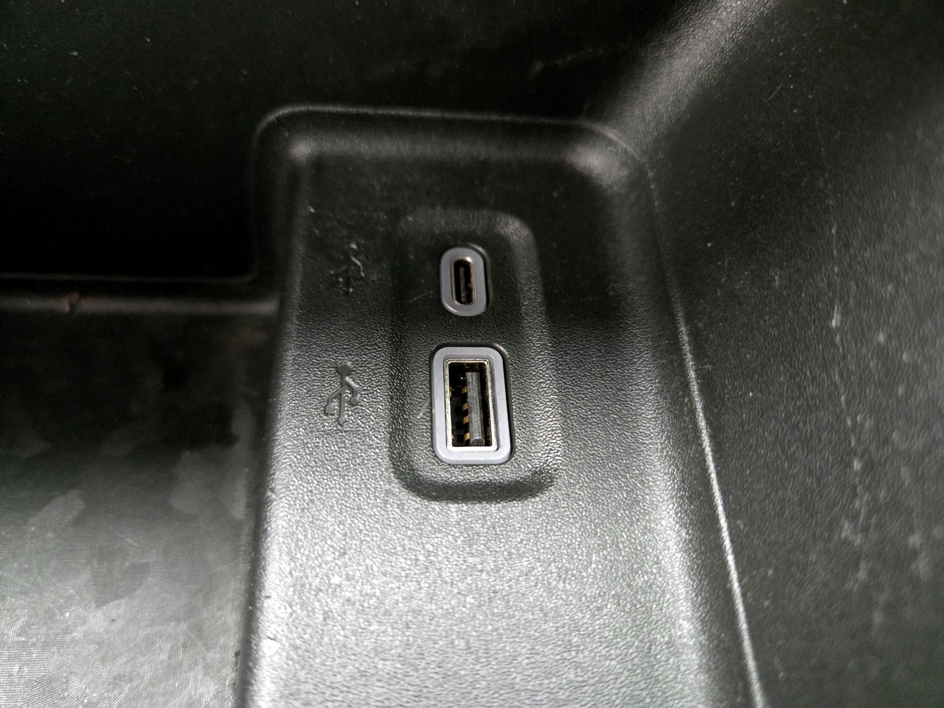 Thumbnail: 2023 Chevrolet Colorado - 18